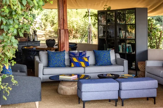 nomara-chongwe-camp-lounge-interior-african-textiles-1280w