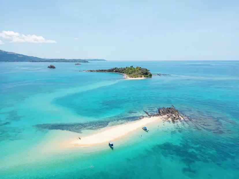 nomara-indian-ocean-nosy-komba-sandbar-islets-w828.webp