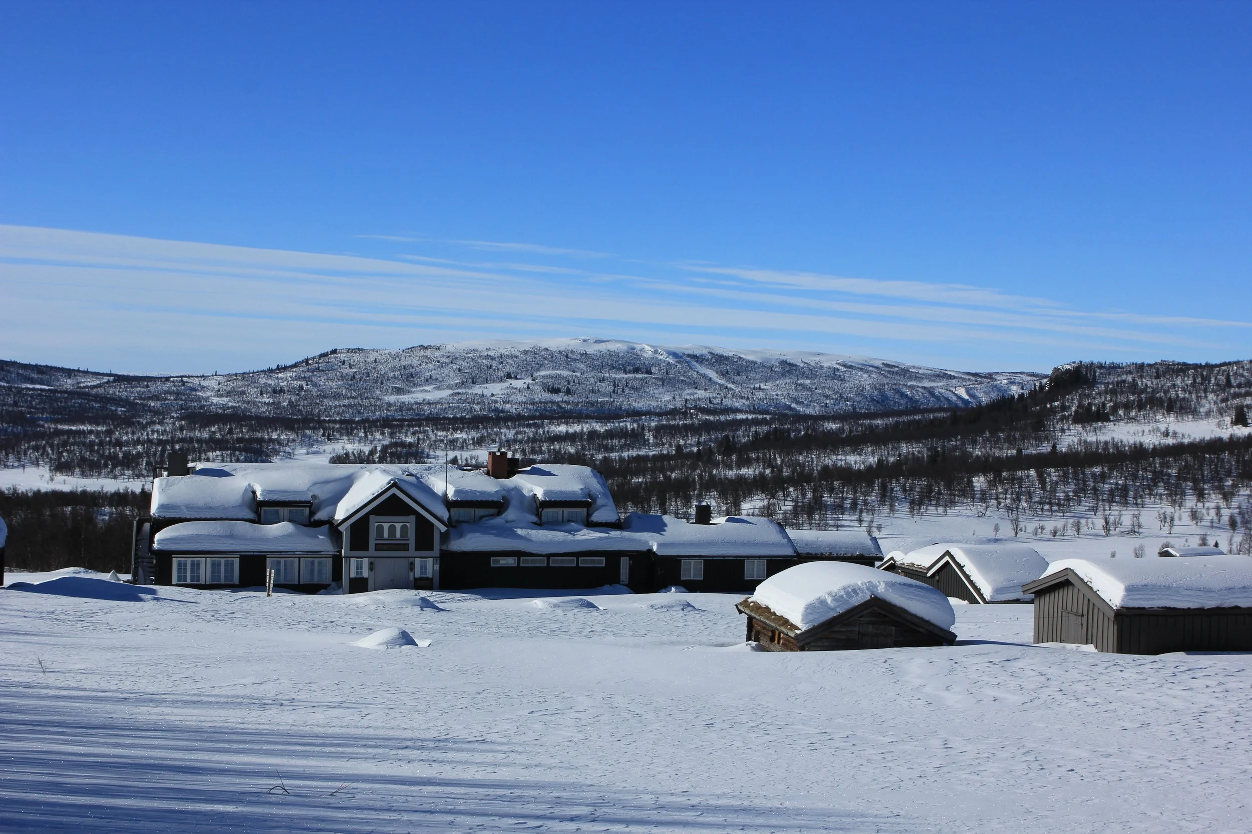  Liomseter turisthytte har denne vinteren åpent fra 24/3 - 10/4 2023 