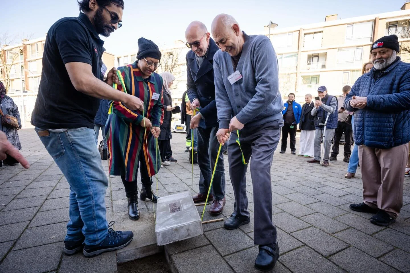 🌟 KamerRade wint de Gulden Klinker! 🌟
Een lege ruimte werd een levendige ontmoetingsplek, dankzij bewoners, vrijwilligers en partners die samen dromen durfden waarmaken. Iedereen die hier tijd, energie en liefde in heeft gestoken verdient een stukj
