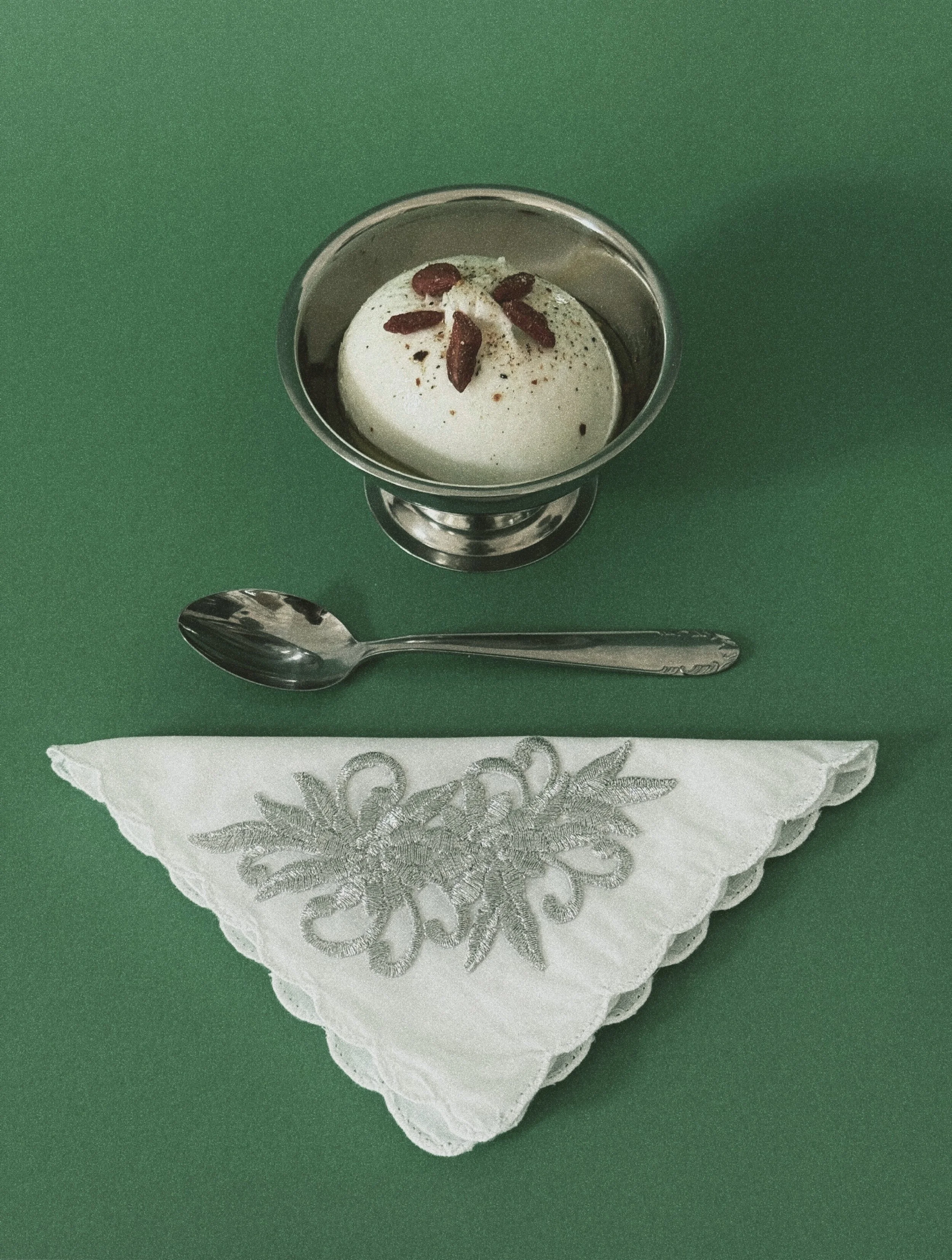 Festivus Scalloped Cotton Napkins with Silver Embroidery