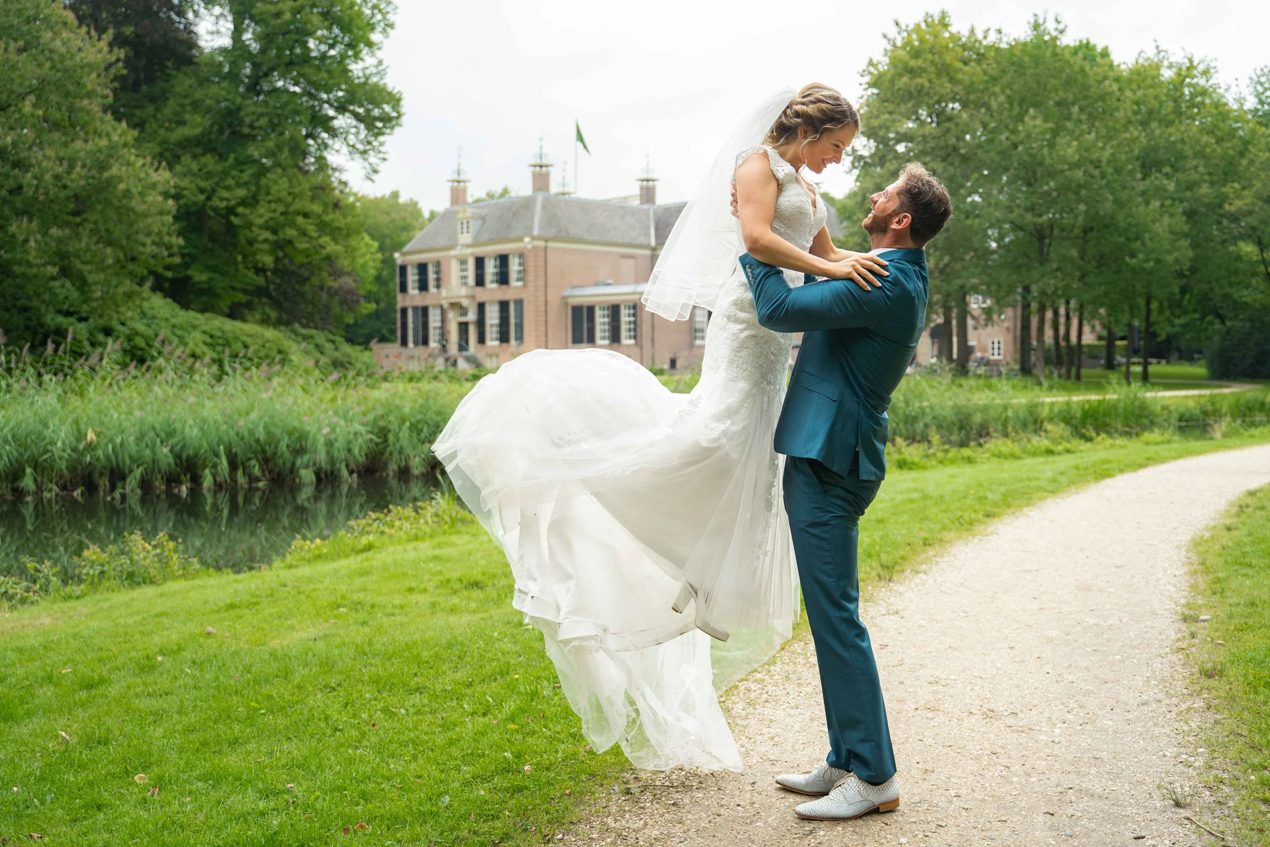 bruidsfotografie bij kasteel Groeneveld in baarn door Diaspictures