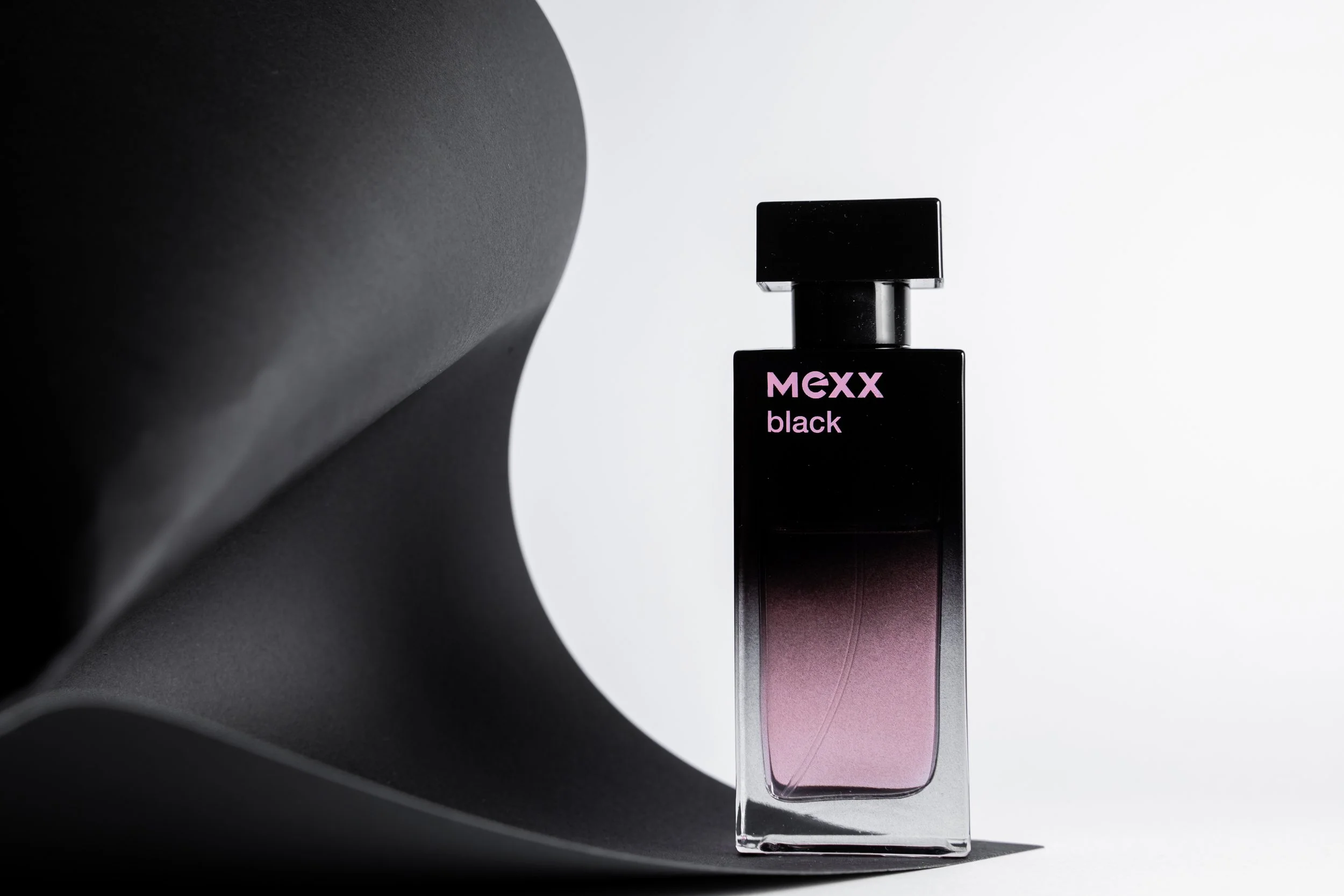 Vrijwerk van een Mexx Black Parfum fles - Gemaakt door DiasPictures