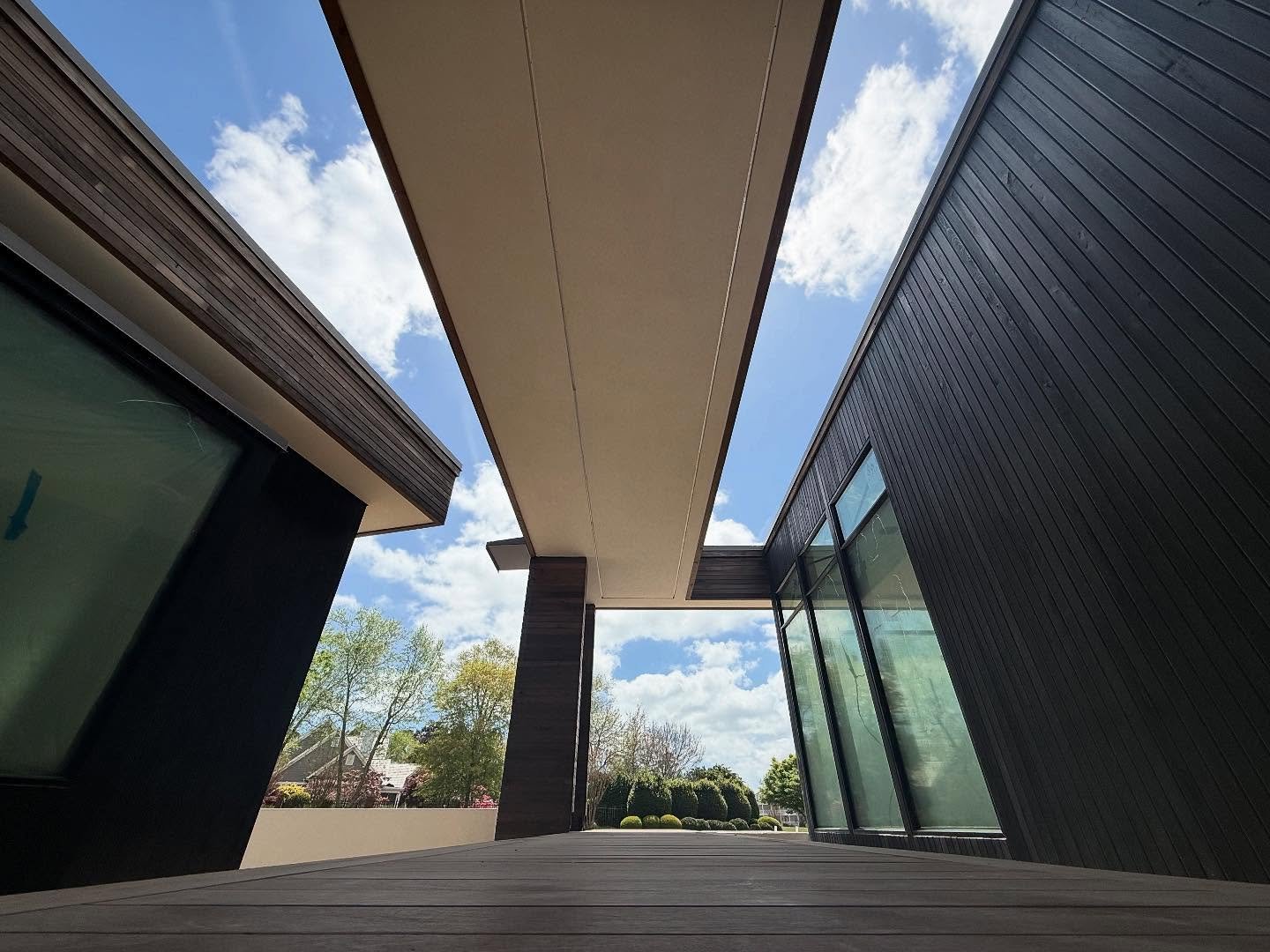 Sneak peak of hands down the coolest home in landfall!  625 Dundee! @contbarth @roosthomebuilding #christies #countrycluboflandfall #landfall #luxury #modernluxury #christiesinternationalrealestate