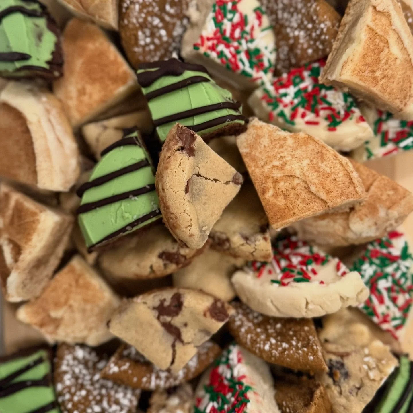 Heads up, cookie lovers! 🍪✨

If you&rsquo;re planning to pick up cookies next week, remember to place your orders by this Friday at the latest. The earlier you order, the better your chance of getting the exact pickup date you want!

And just a frie