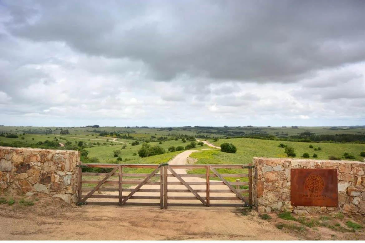 80 hectares | 3 Bedroom Estate near Garzón | $2,700,000