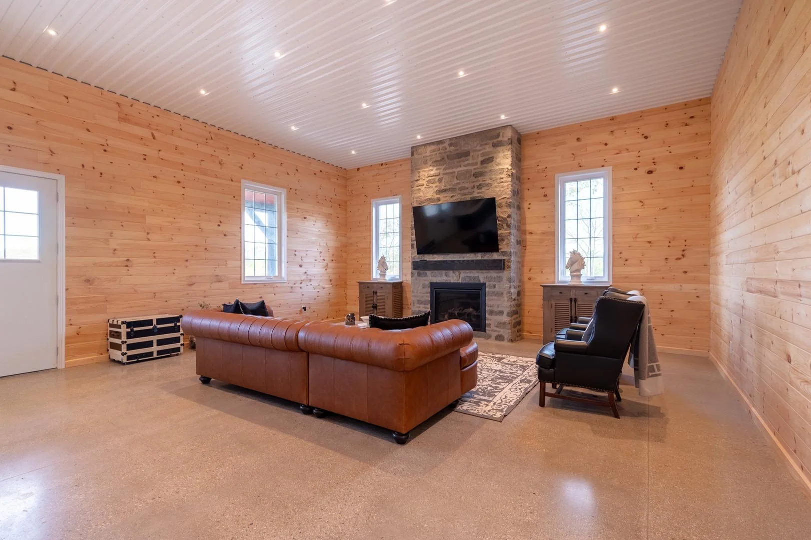 032-10268 3 Line, Milton (32).jpg