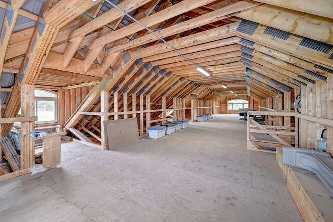 5811 6 Line guelph ON N0B 2K0-small-056-053-Upper floor 9-666x444-72dpi.jpg