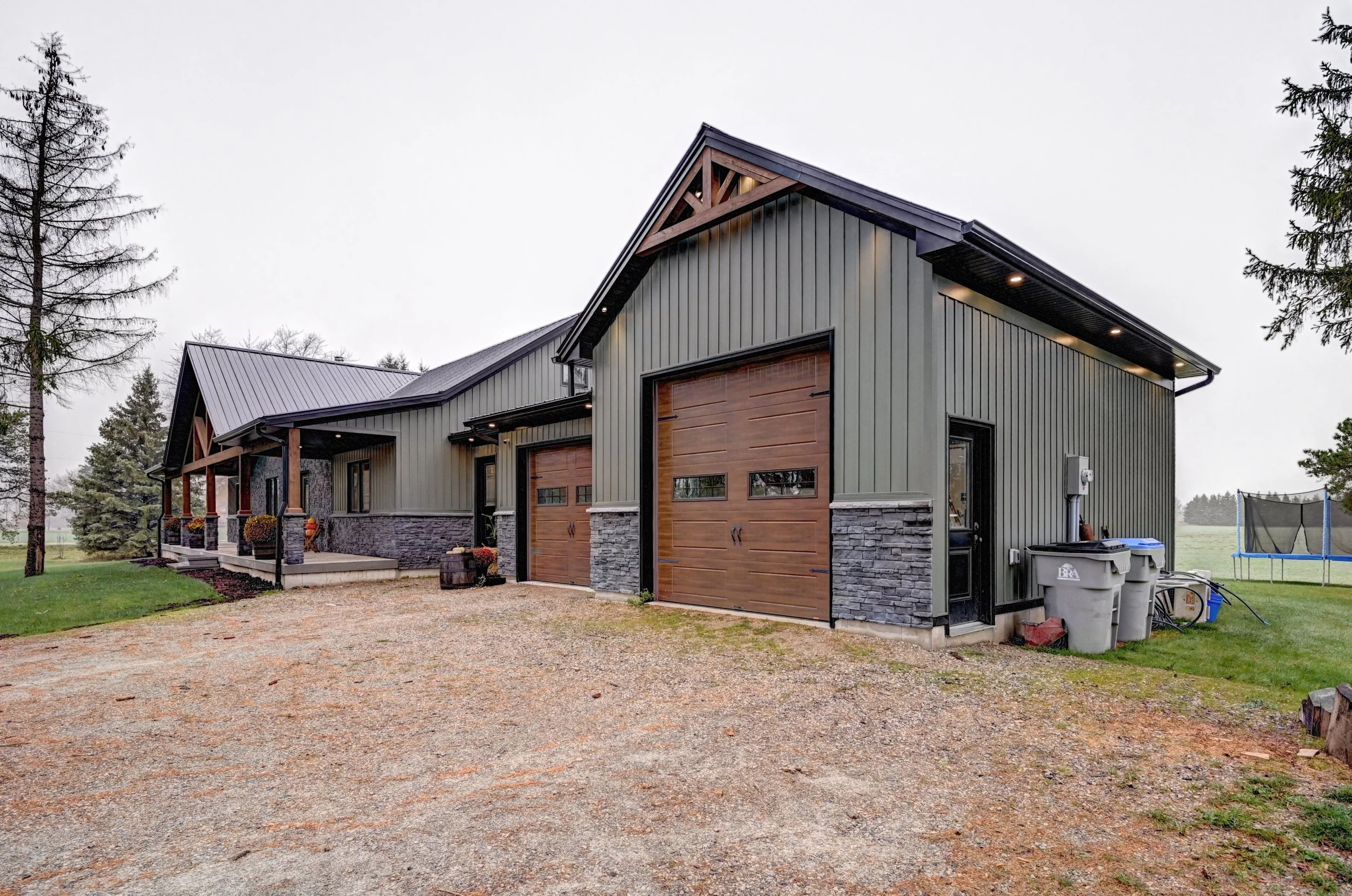 067-99 Exterior (15).jpg