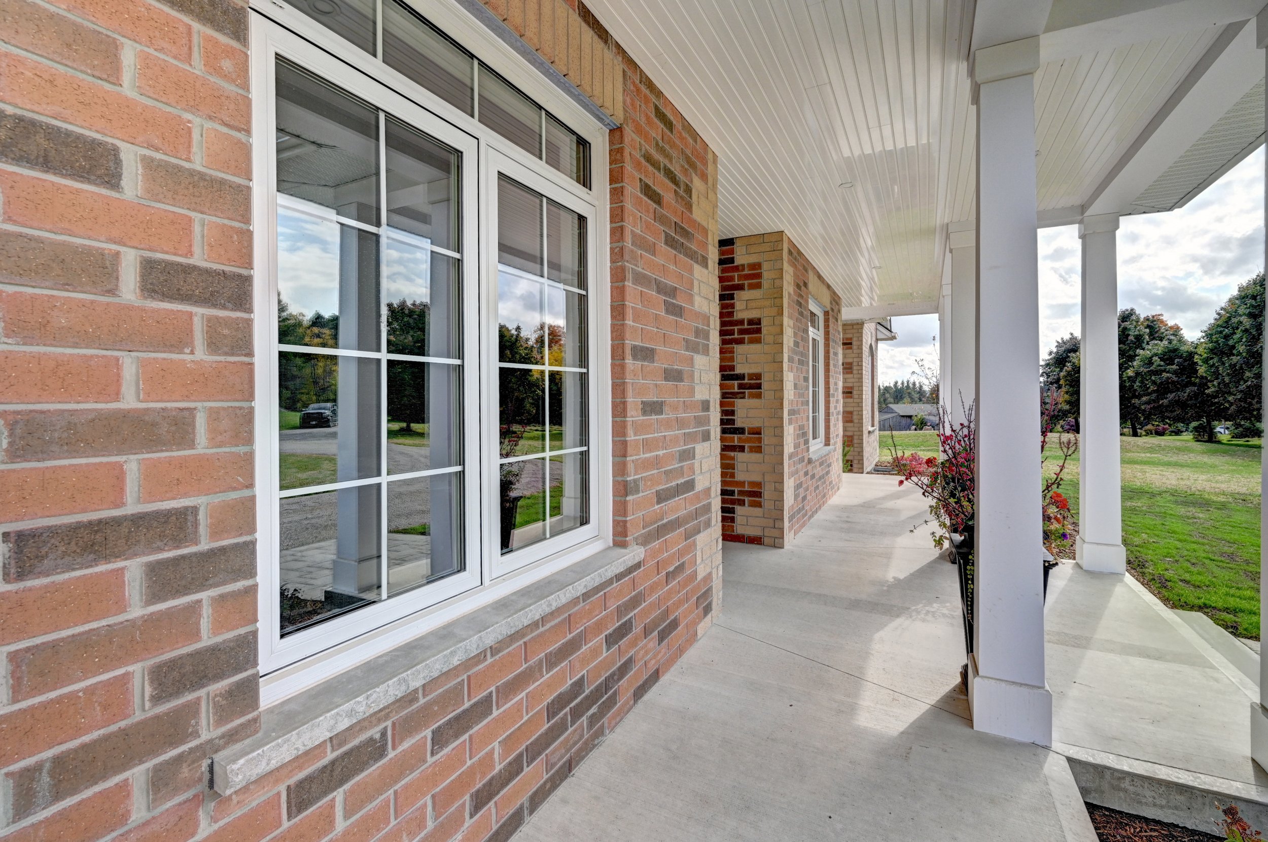 1 Front porch (1).jpg