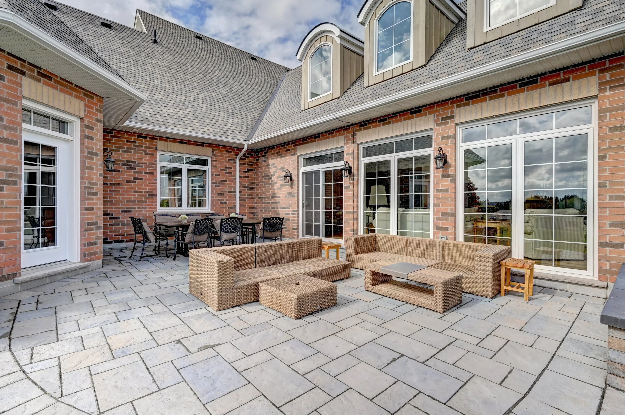 99 Back Exterior (6).jpg