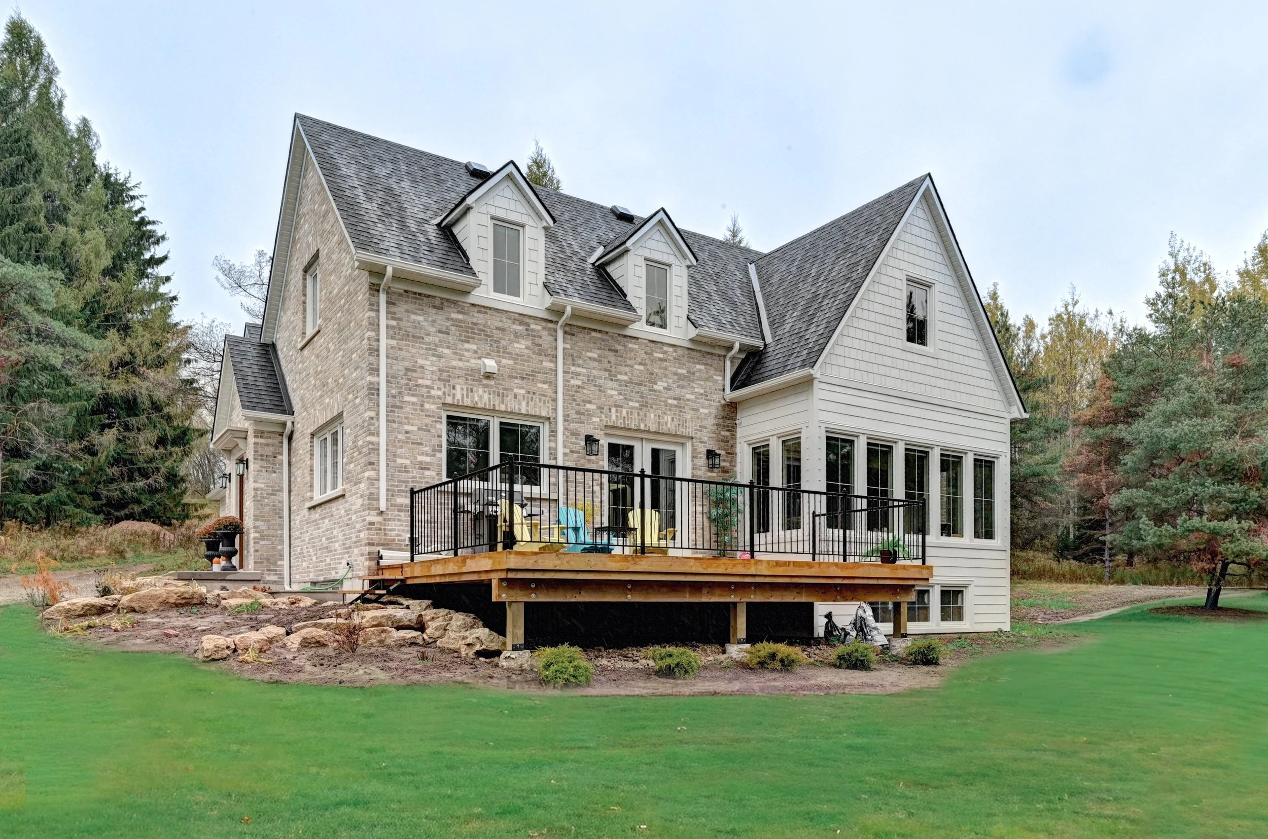 040-Green grass 873095 5th Line Ehs, Orangeville (5).jpg