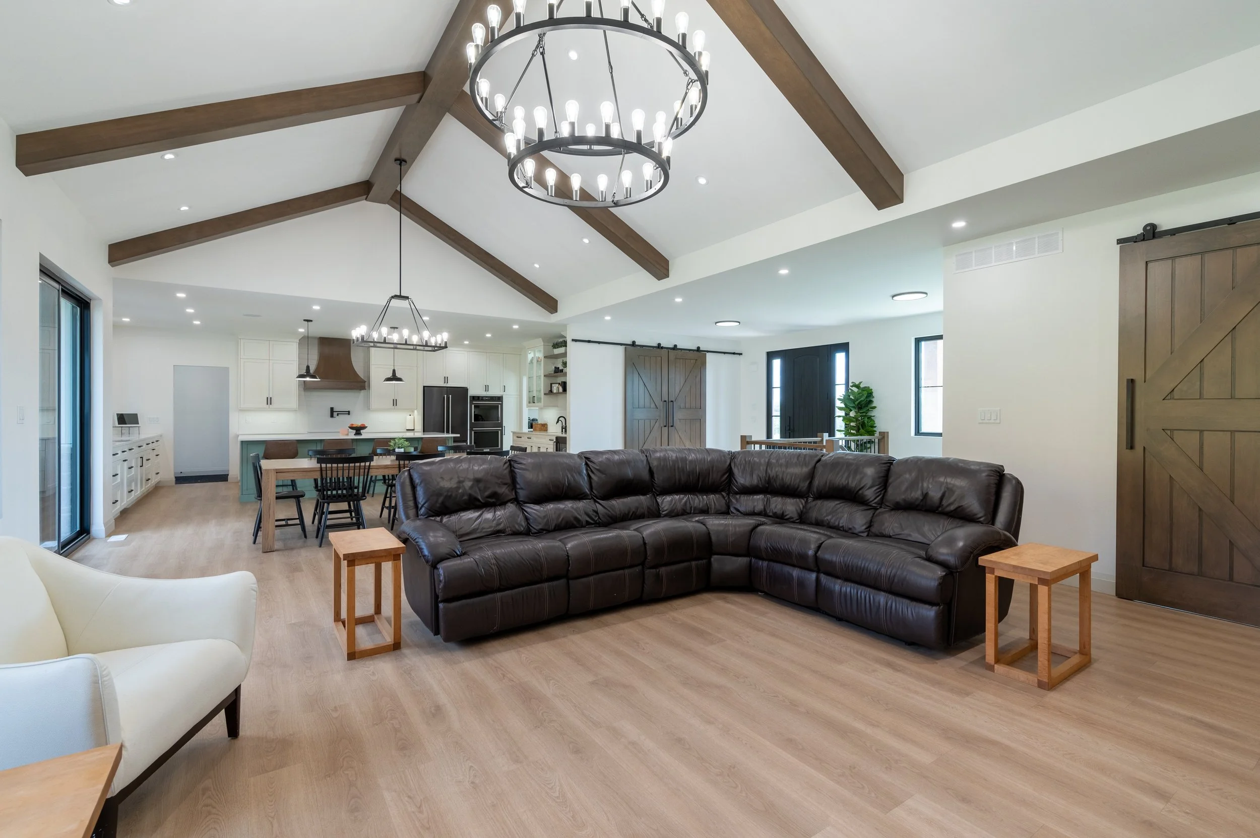 024-36 Family Room (13).jpg