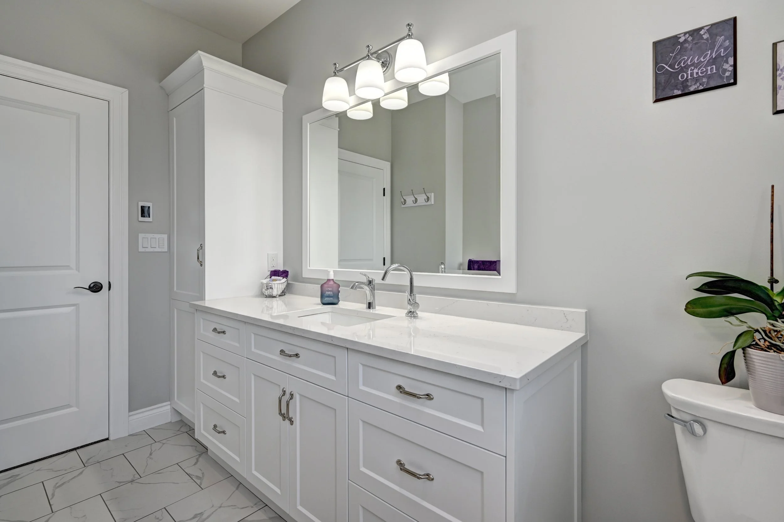 066-59  Master Bedroom Ensuite (9).jpg