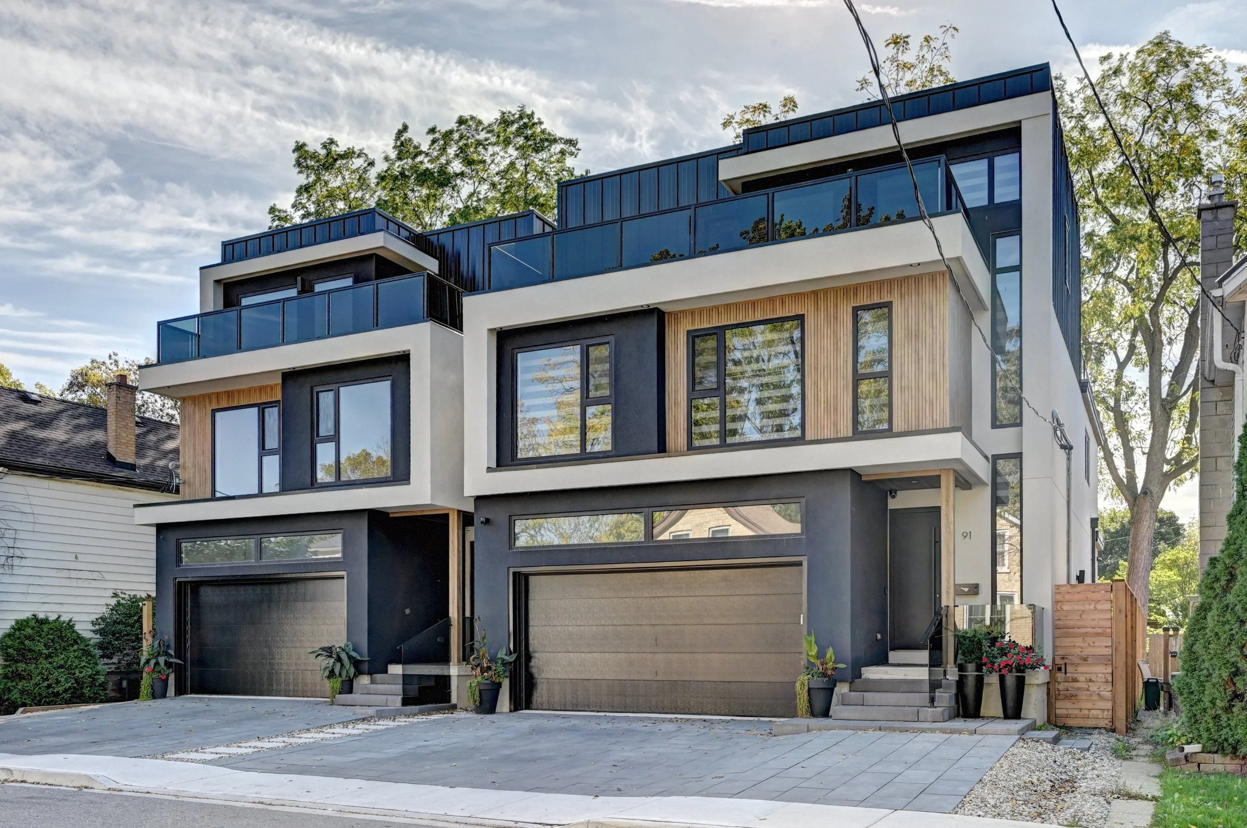 001-99 Exterior (1).jpg