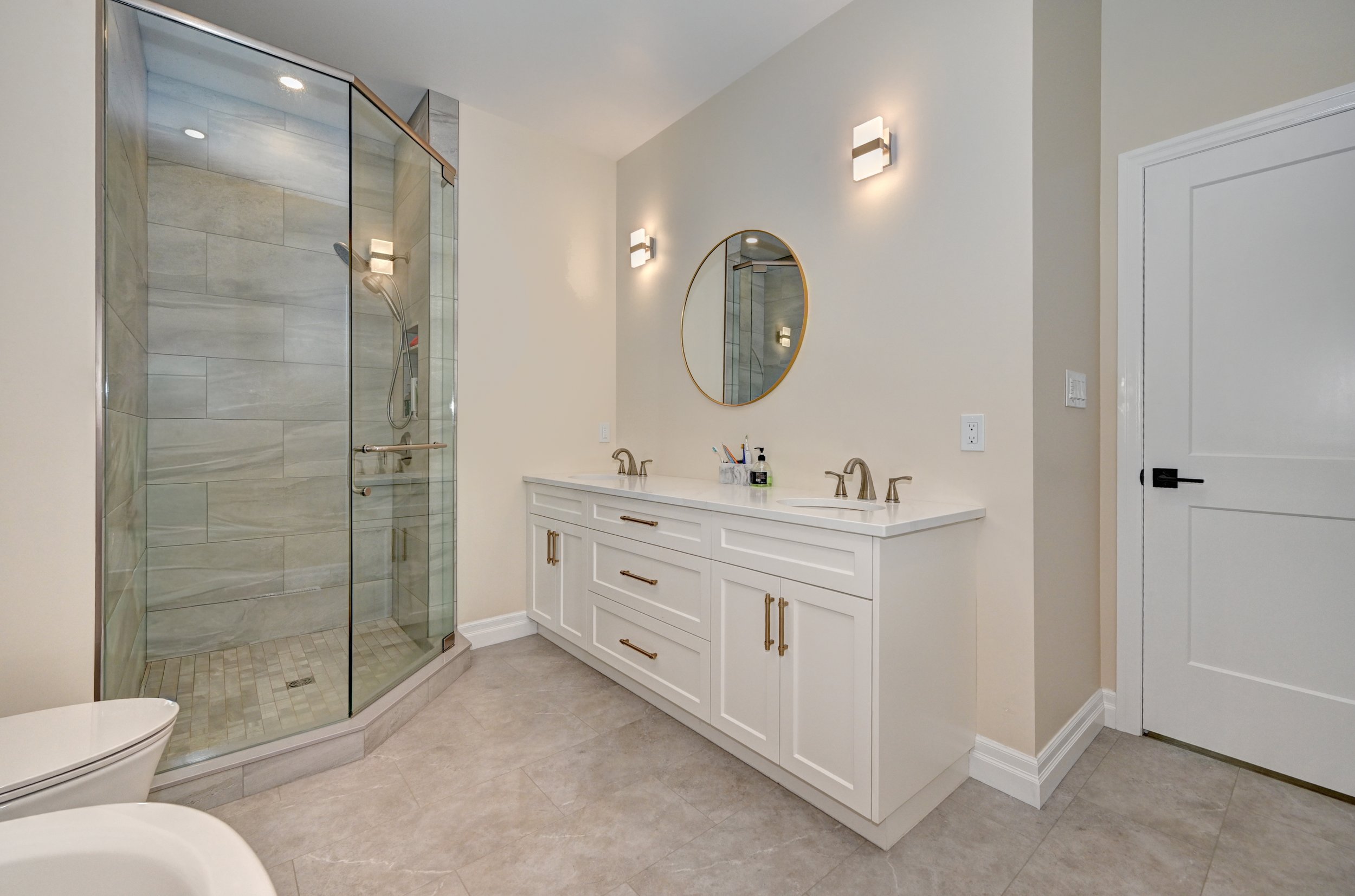 029-59  Master Bedroom Ensuite (3)-Edit.jpg