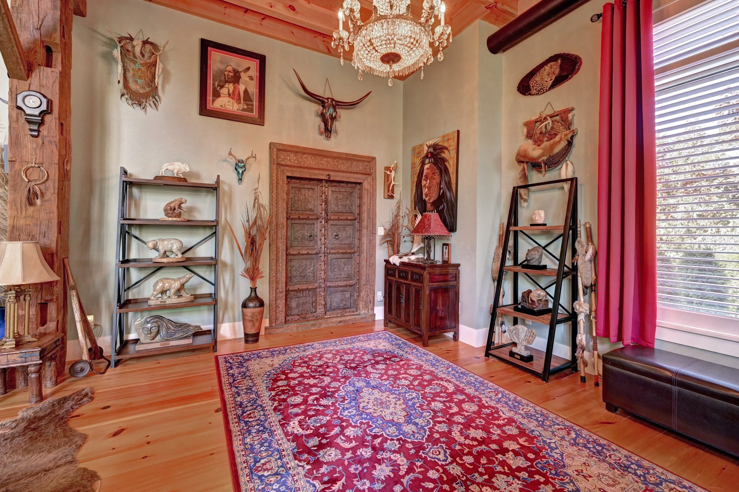 008-22 Living and Dining room (6).jpg