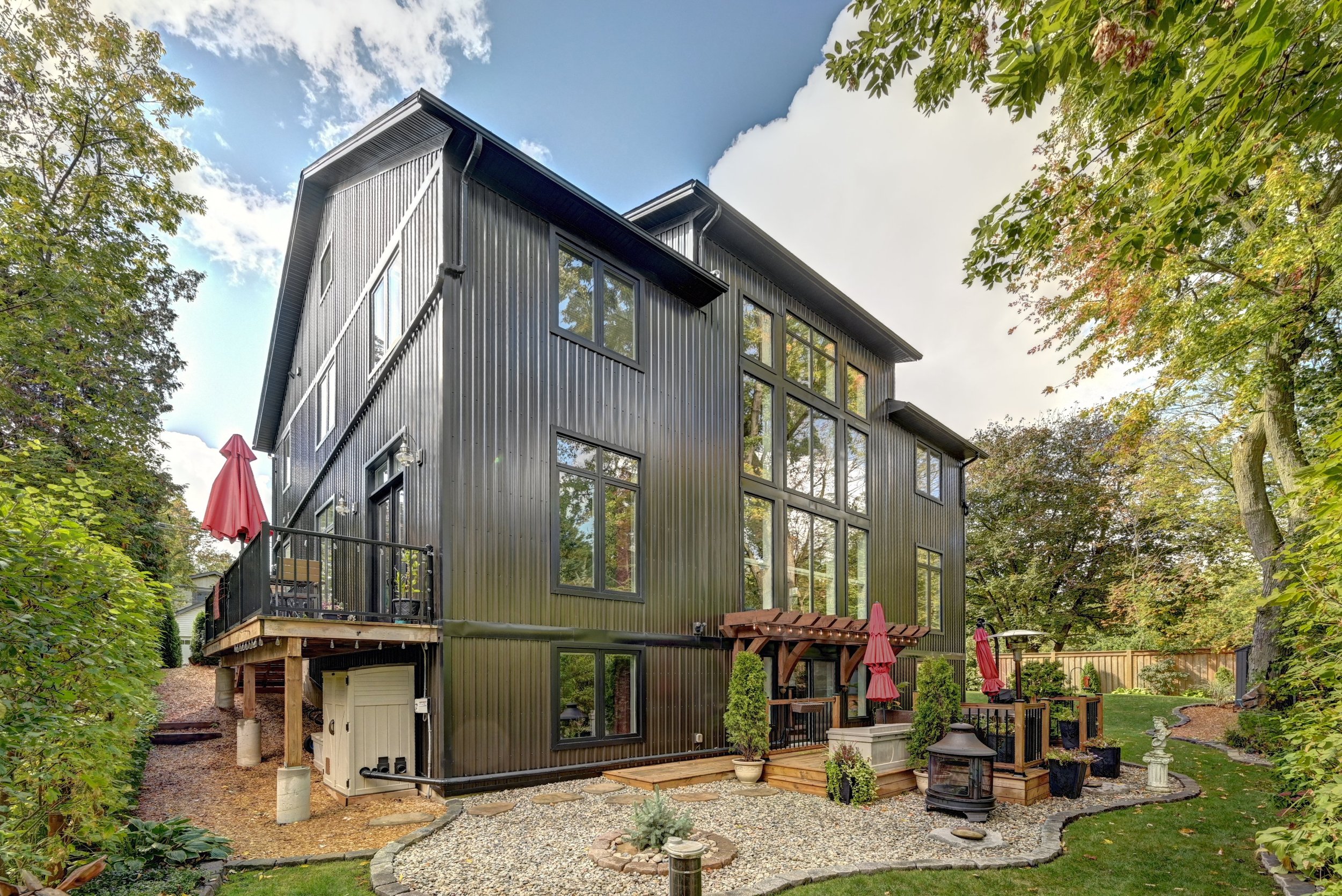 088-99 Exterior (16).jpg