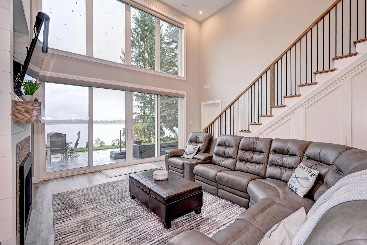 157 Road 100 Moorefield ON N0G-large-024-036-Family Room 9-1498x1000-72dpi.jpg