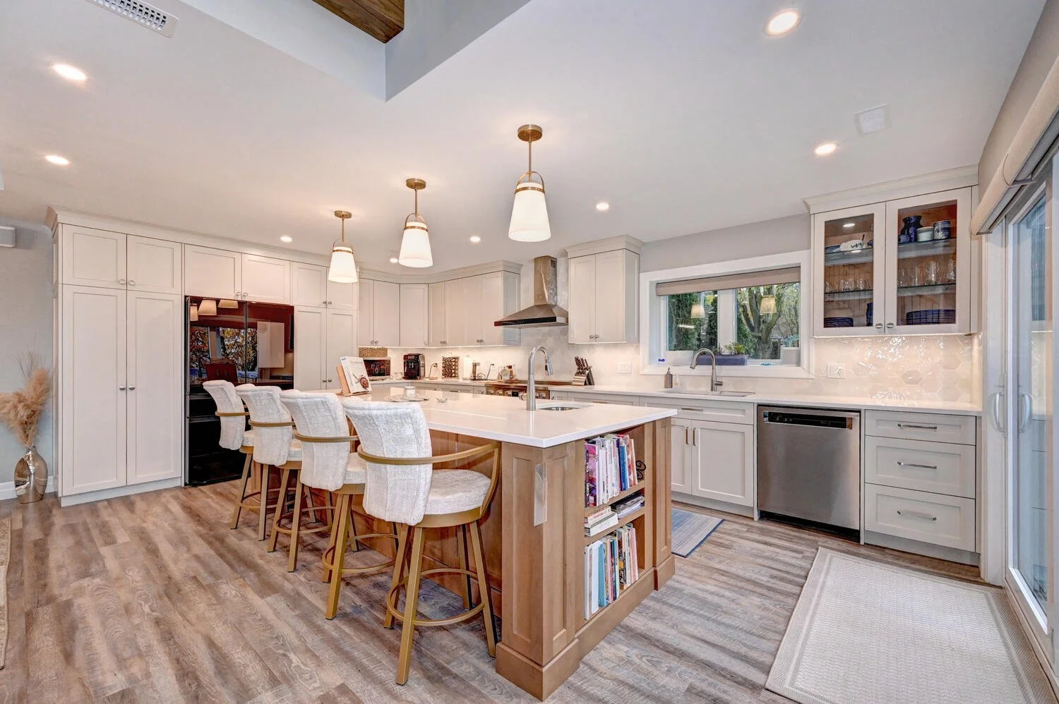 157 Road 100 Moorefield ON N0G-large-032-026-Kitchen 2-1500x999-72dpi.jpg