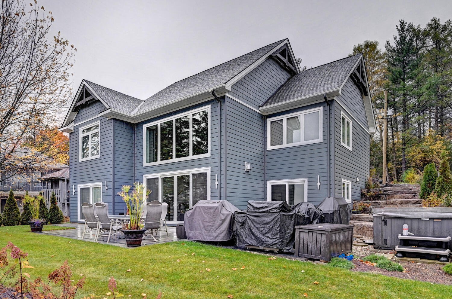 157 Road 100 Moorefield ON N0G-large-050-048-Back yard 6-1500x996-72dpi.jpg