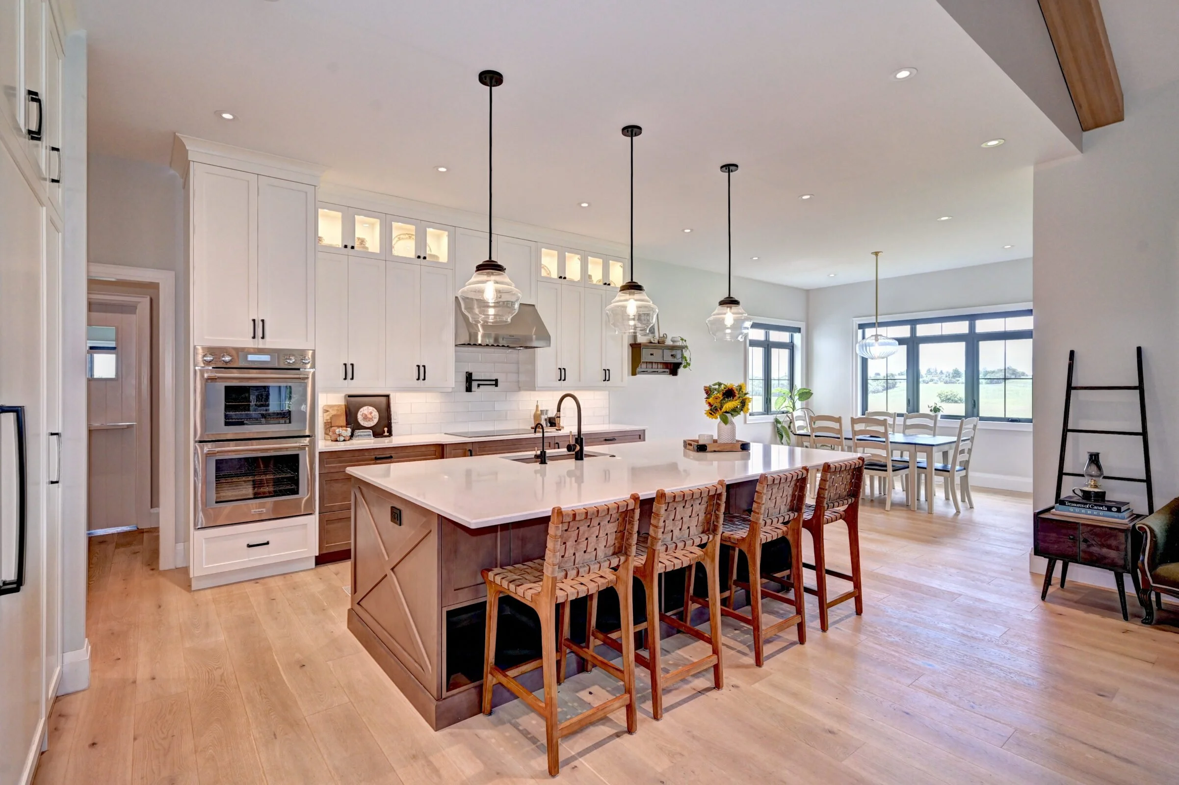 6046 1 Line Erin ON L0N 1N0-print-028-027-Kitchen 4-2403x1600-300dpi.jpg