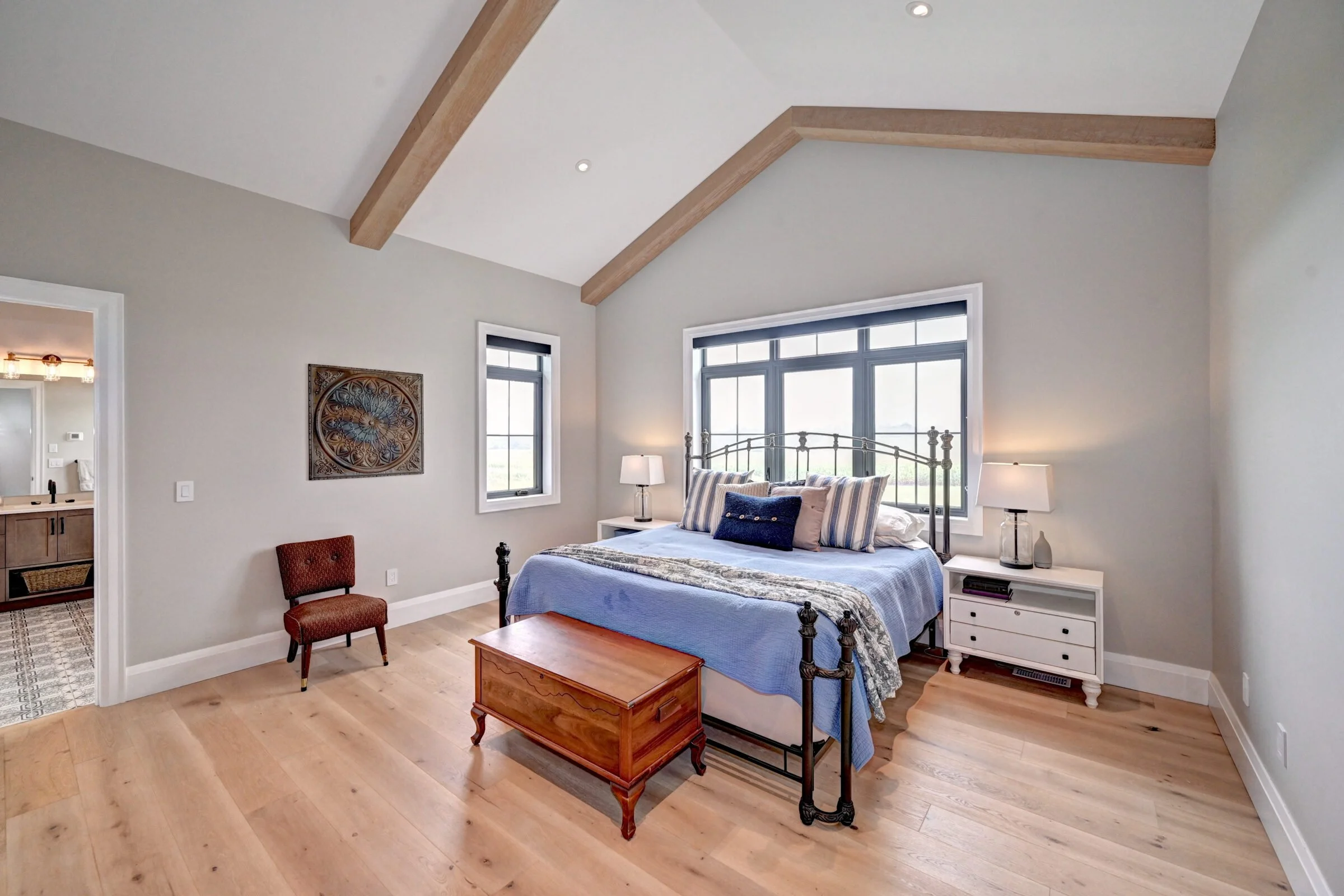 6046 1 Line Erin ON L0N 1N0-print-038-036-Master Bedroom 2-2400x1600-300dpi.jpg