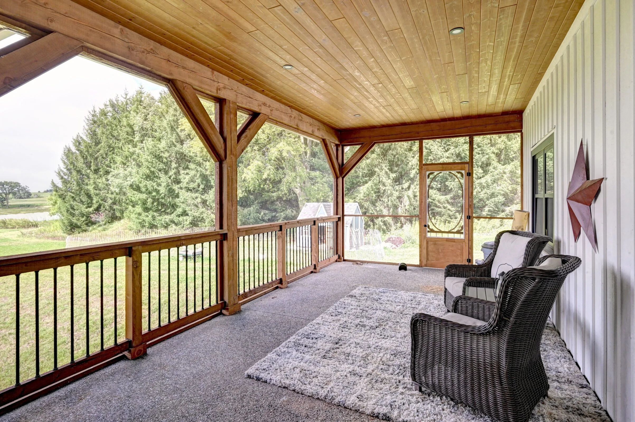 6046 1 Line Erin ON L0N 1N0-print-078-079-Outside 4-2405x1600-300dpi.jpg