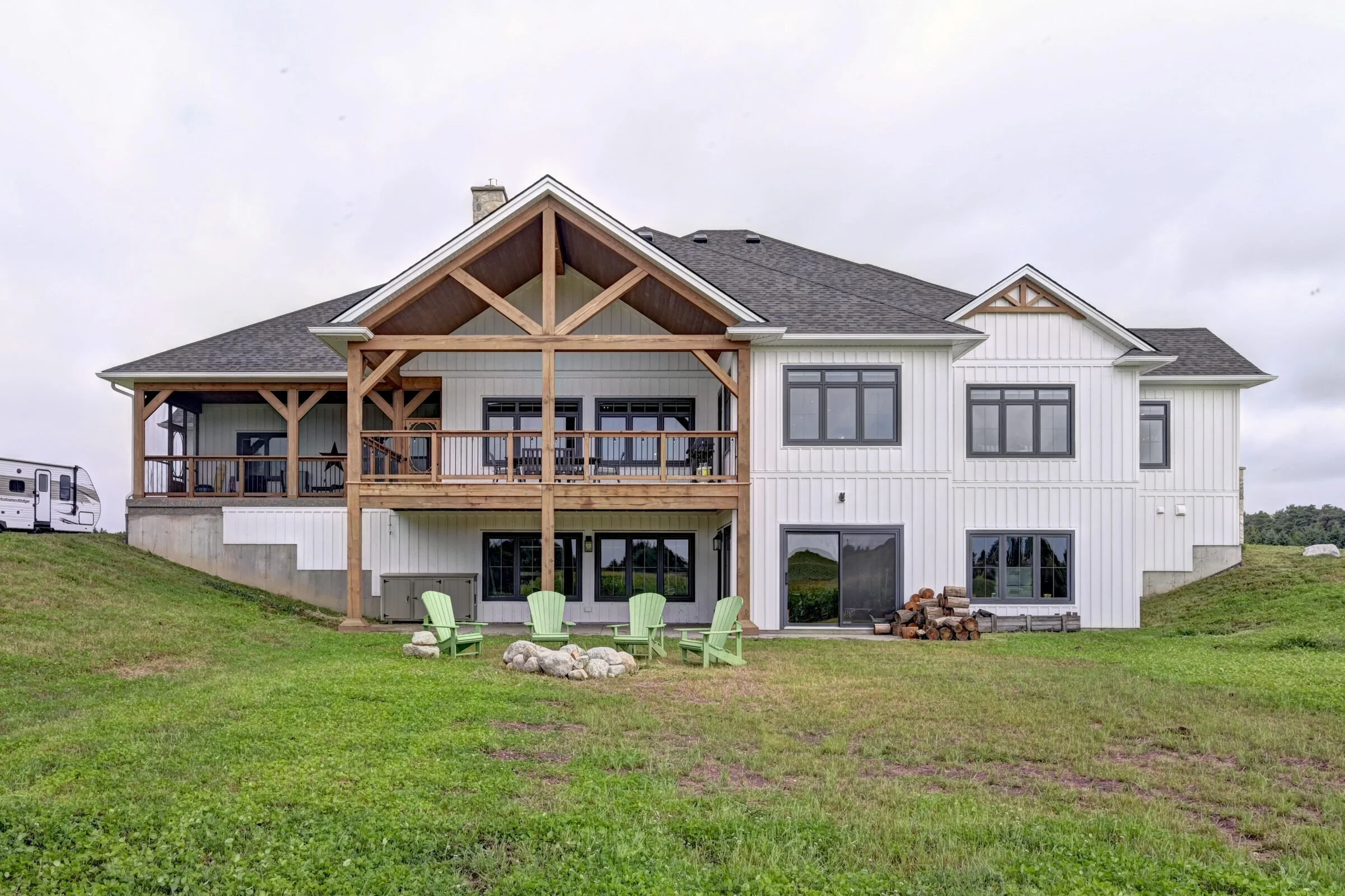 6046 1 Line Erin ON L0N 1N0-print-105-106-Outside 42-2402x1600-300dpi.jpg