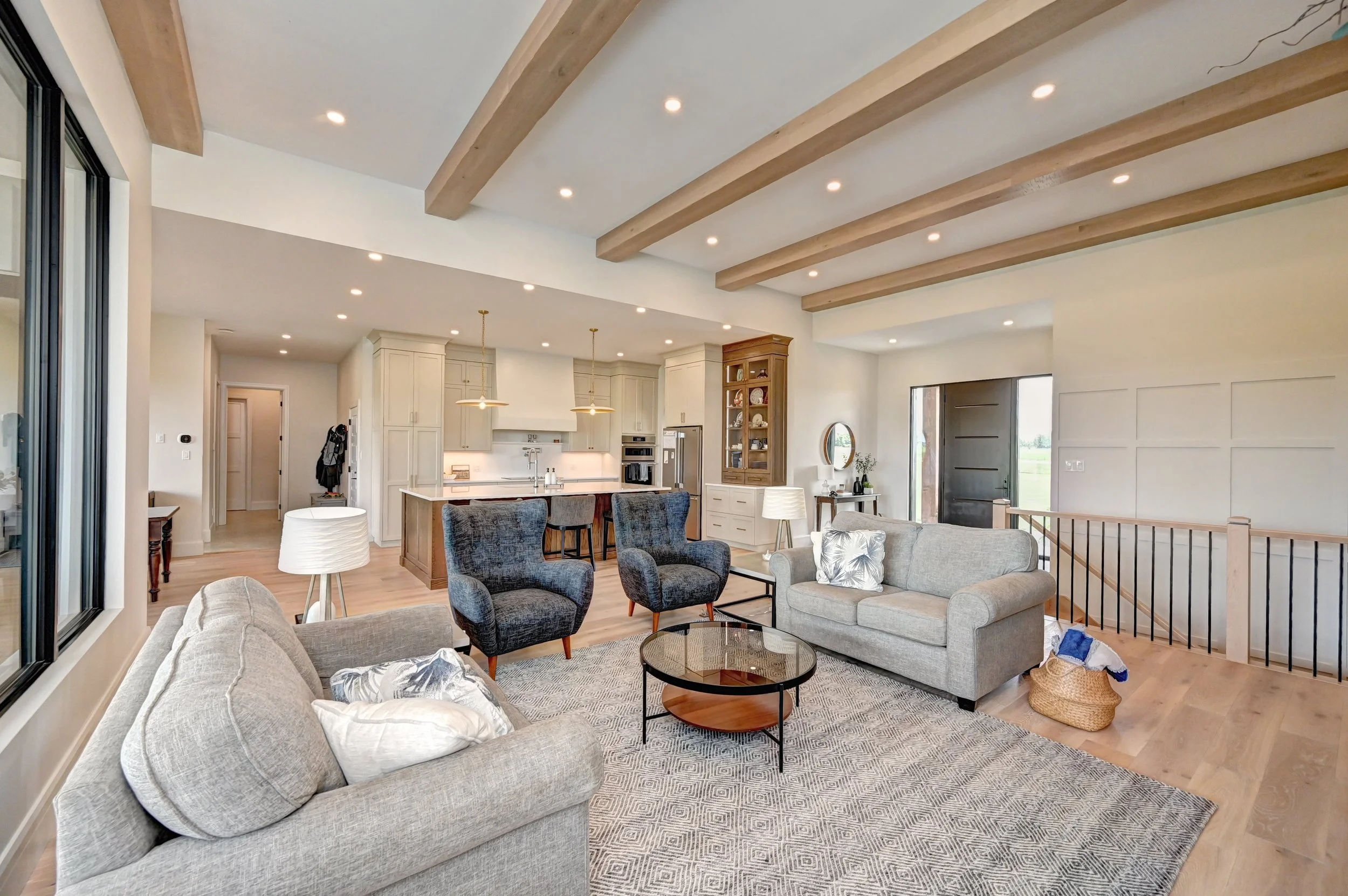 008-36 Family Room (7).jpg