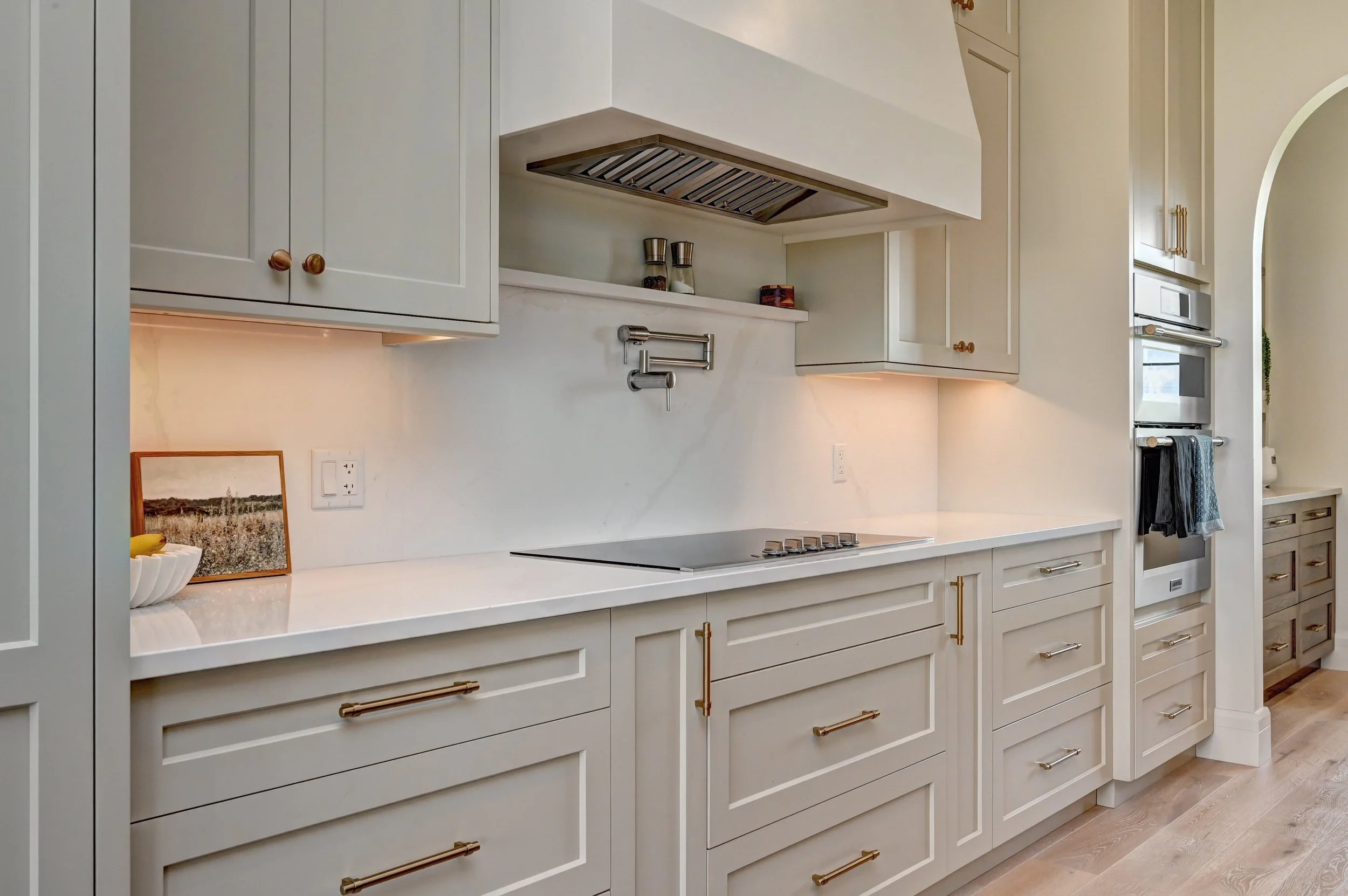 022-51 Kitchen  (7).jpg