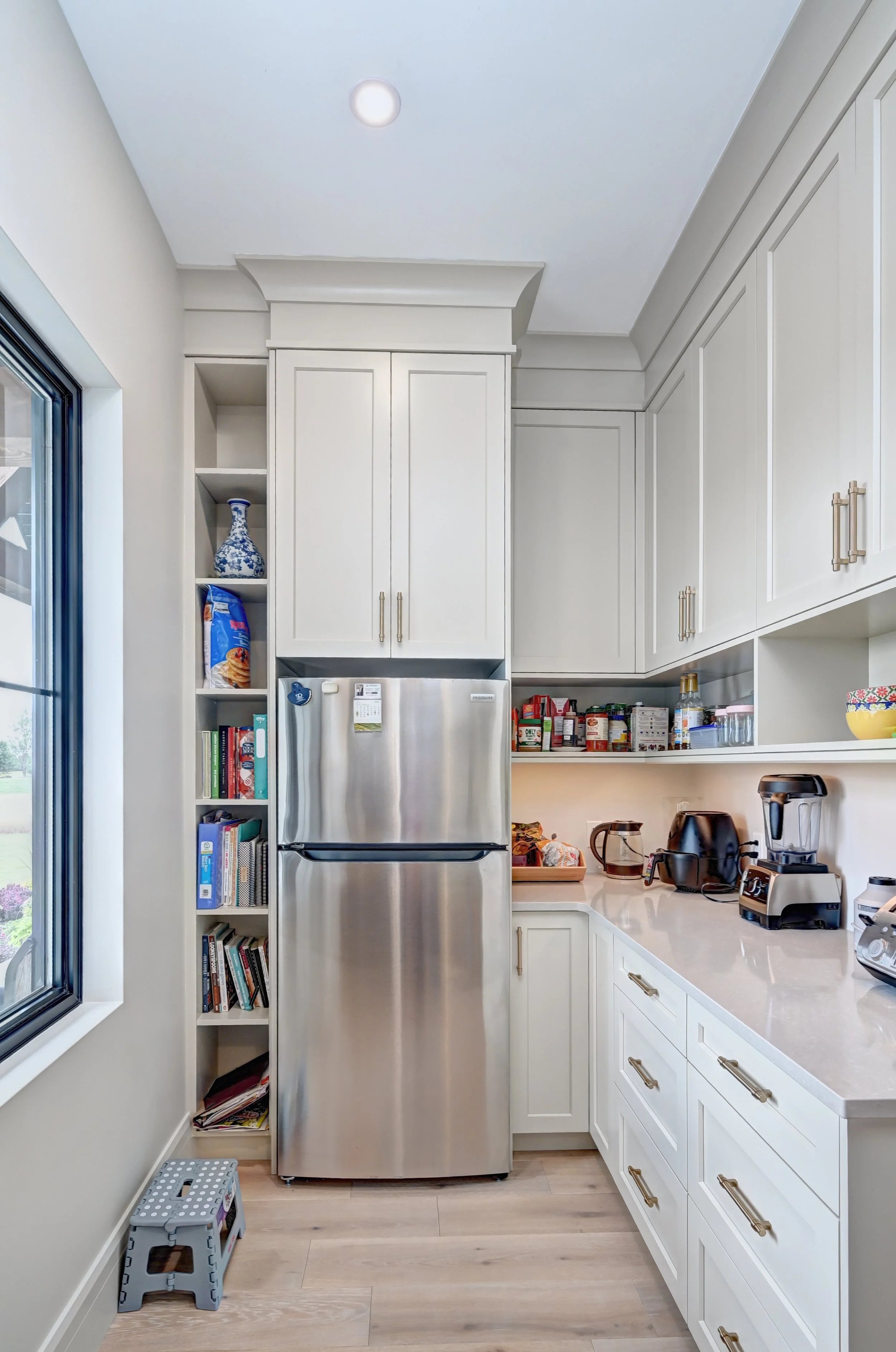011-50 Kitchen (2).jpg