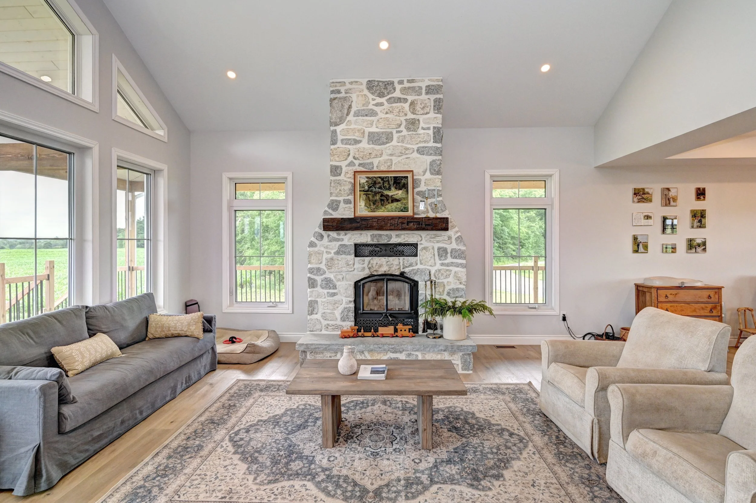 018-36 Family Room (7).jpg