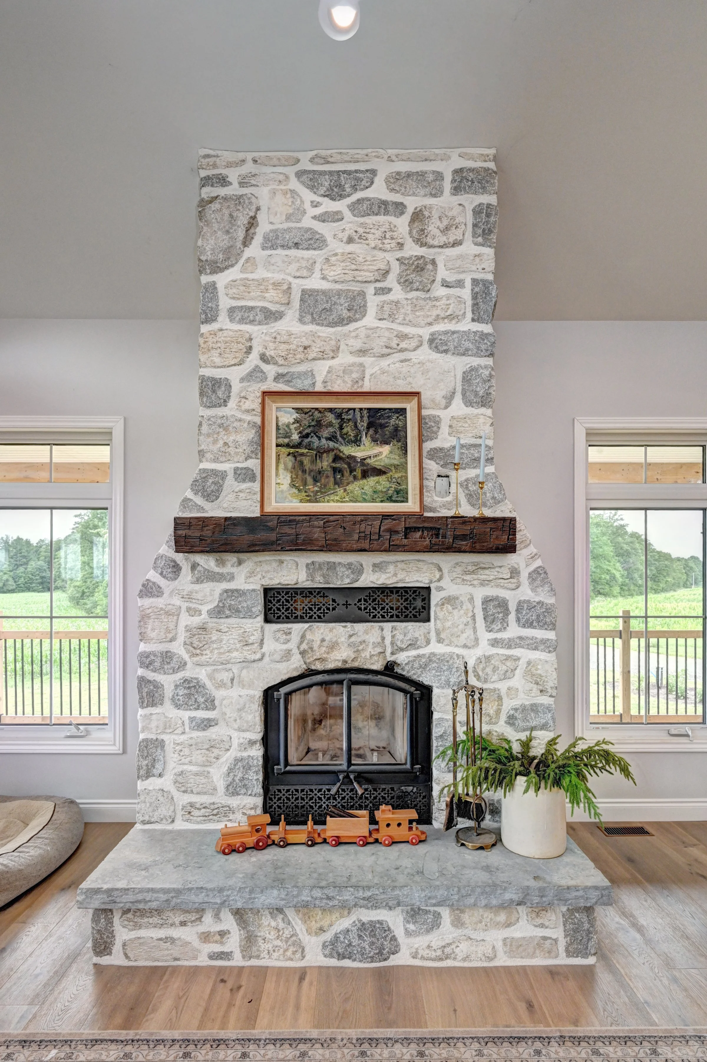 016-36 Family Room (4).jpg