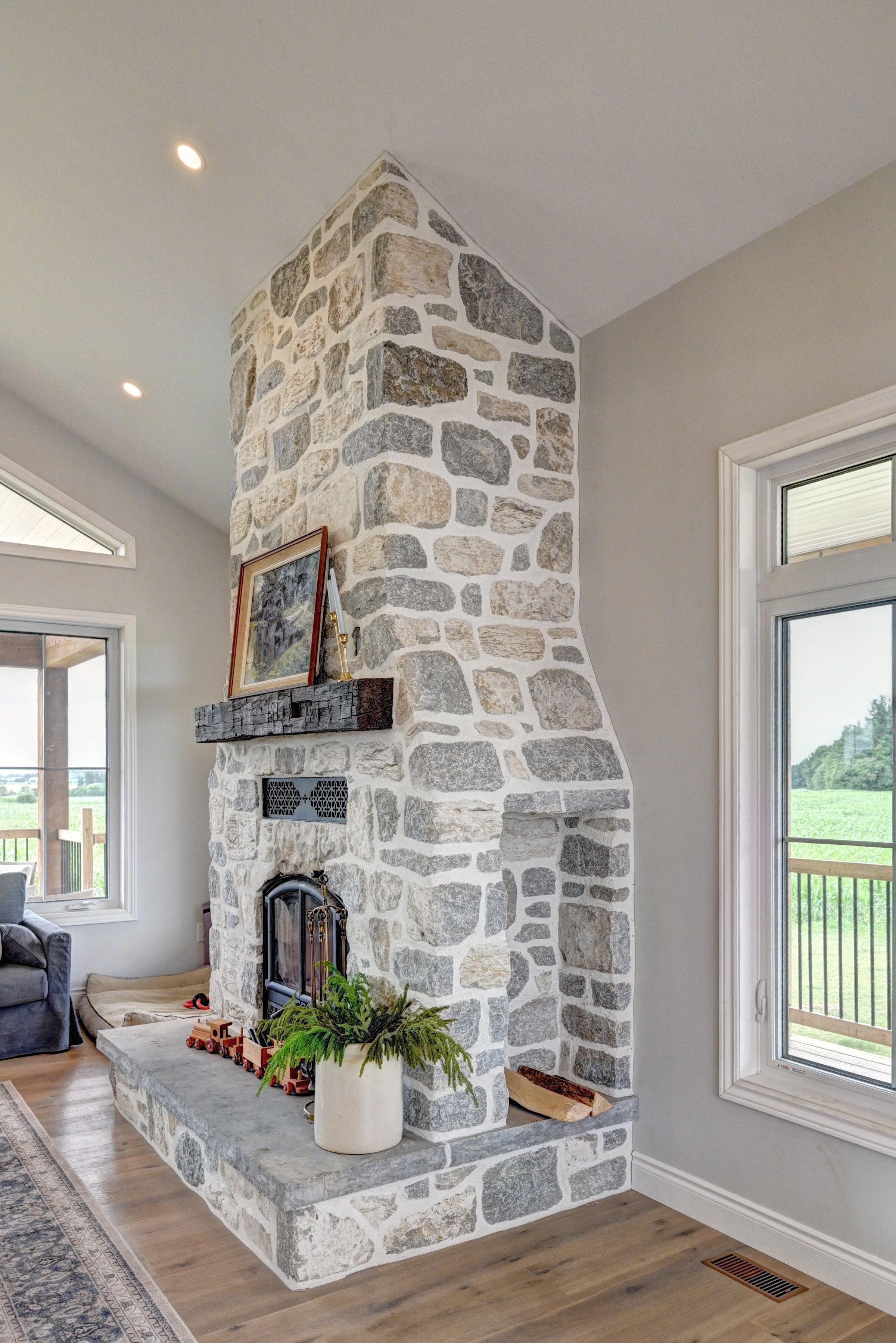 015-36 Family Room (3).jpg