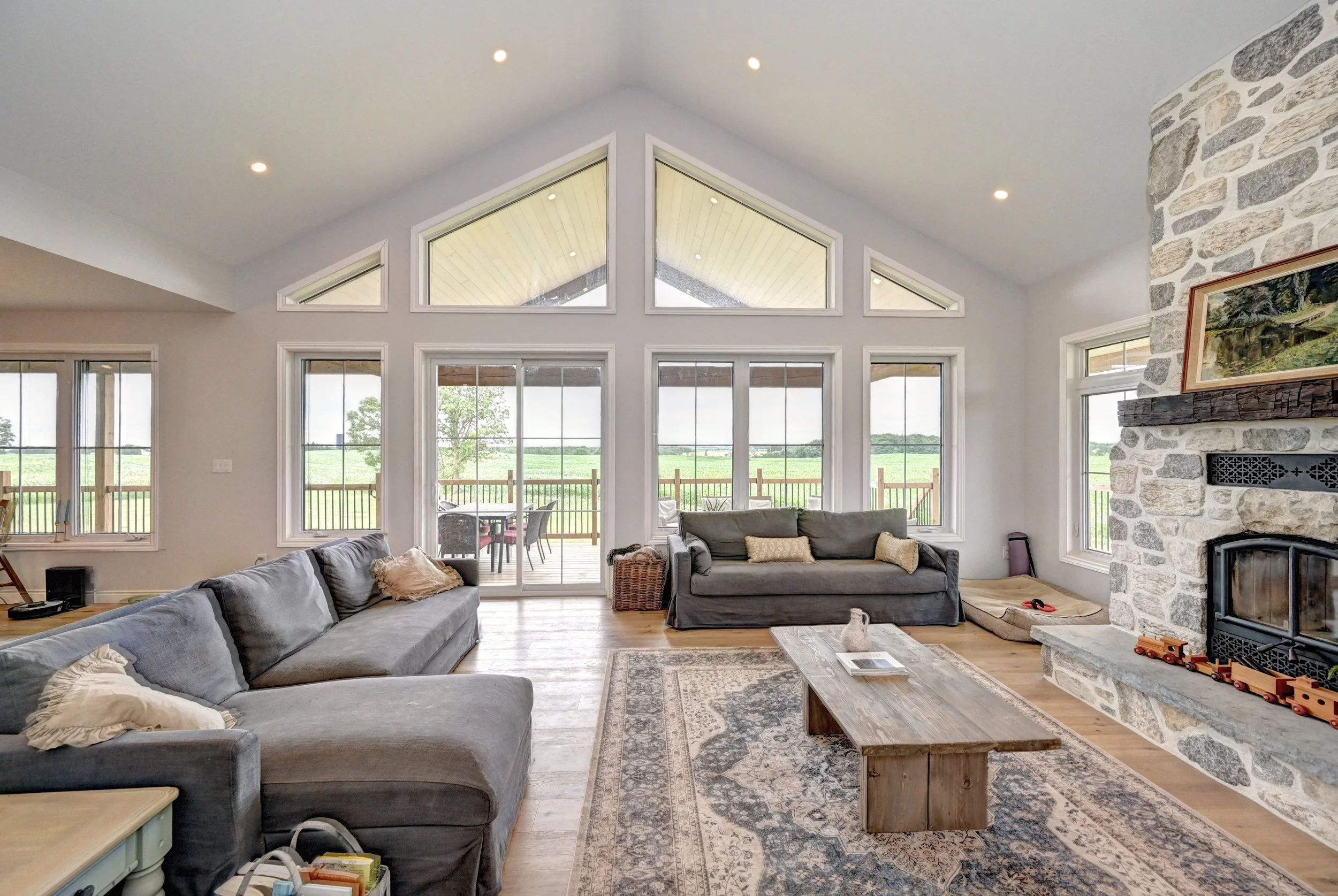 021-36 Family Room (10).jpg