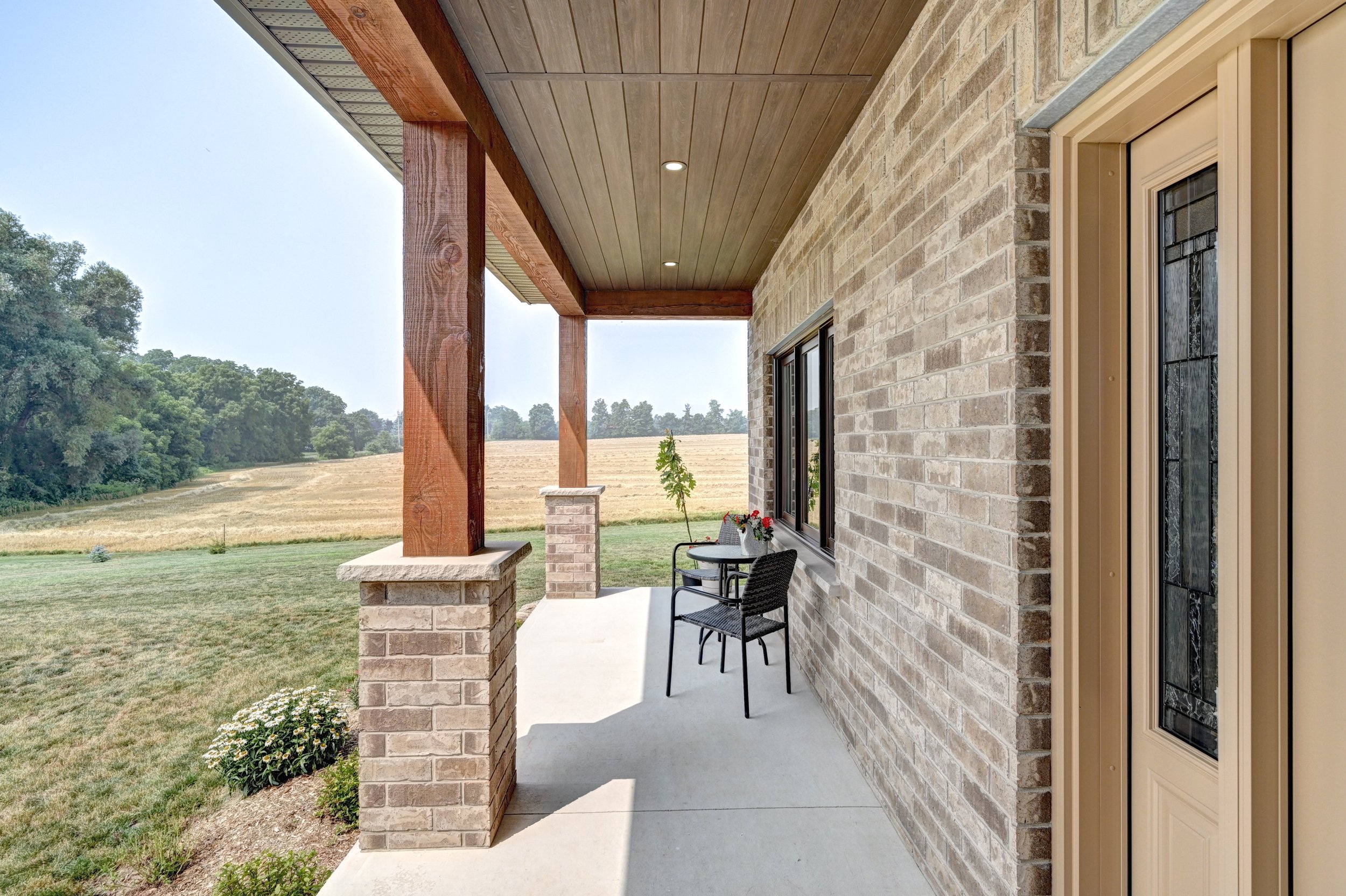 008-3 Front porch (4).jpg