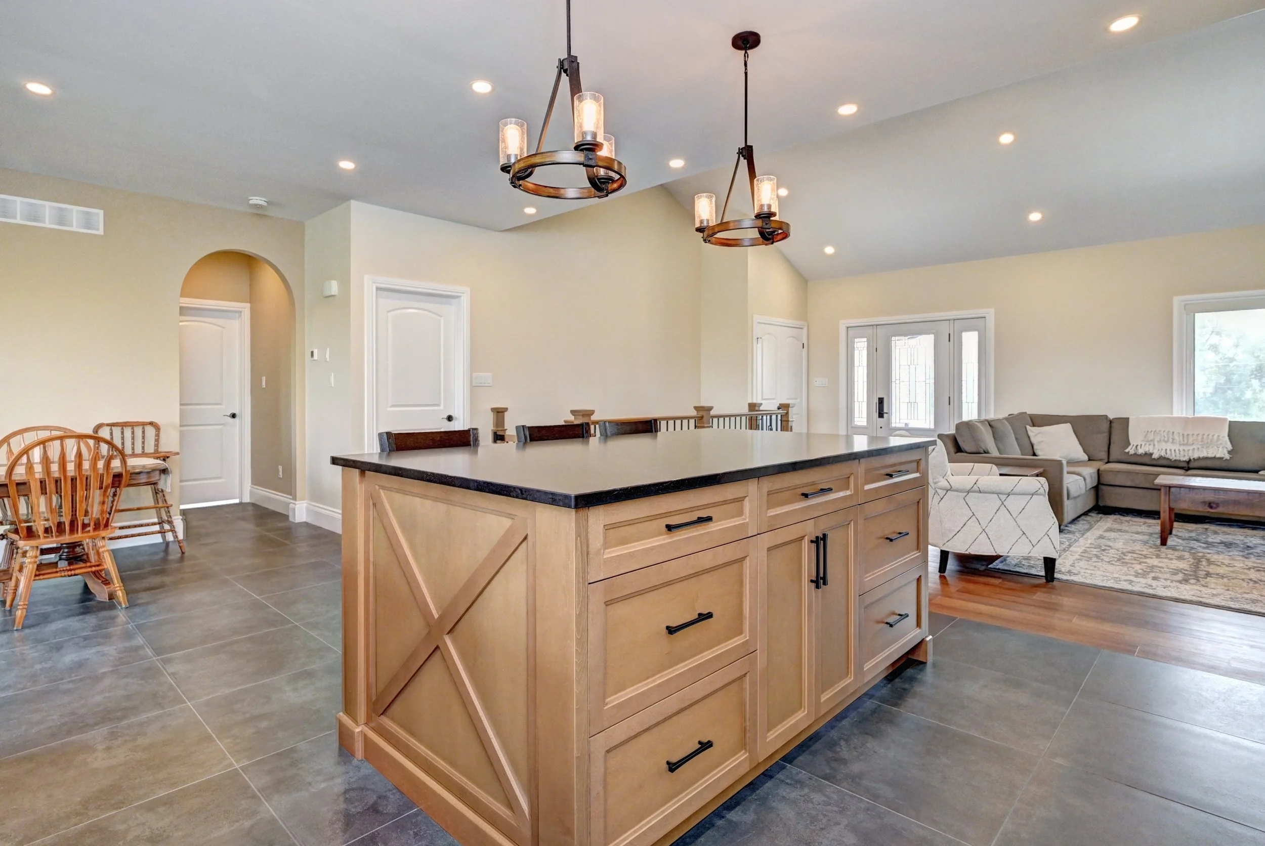 030-50 Kitchen (6).jpg