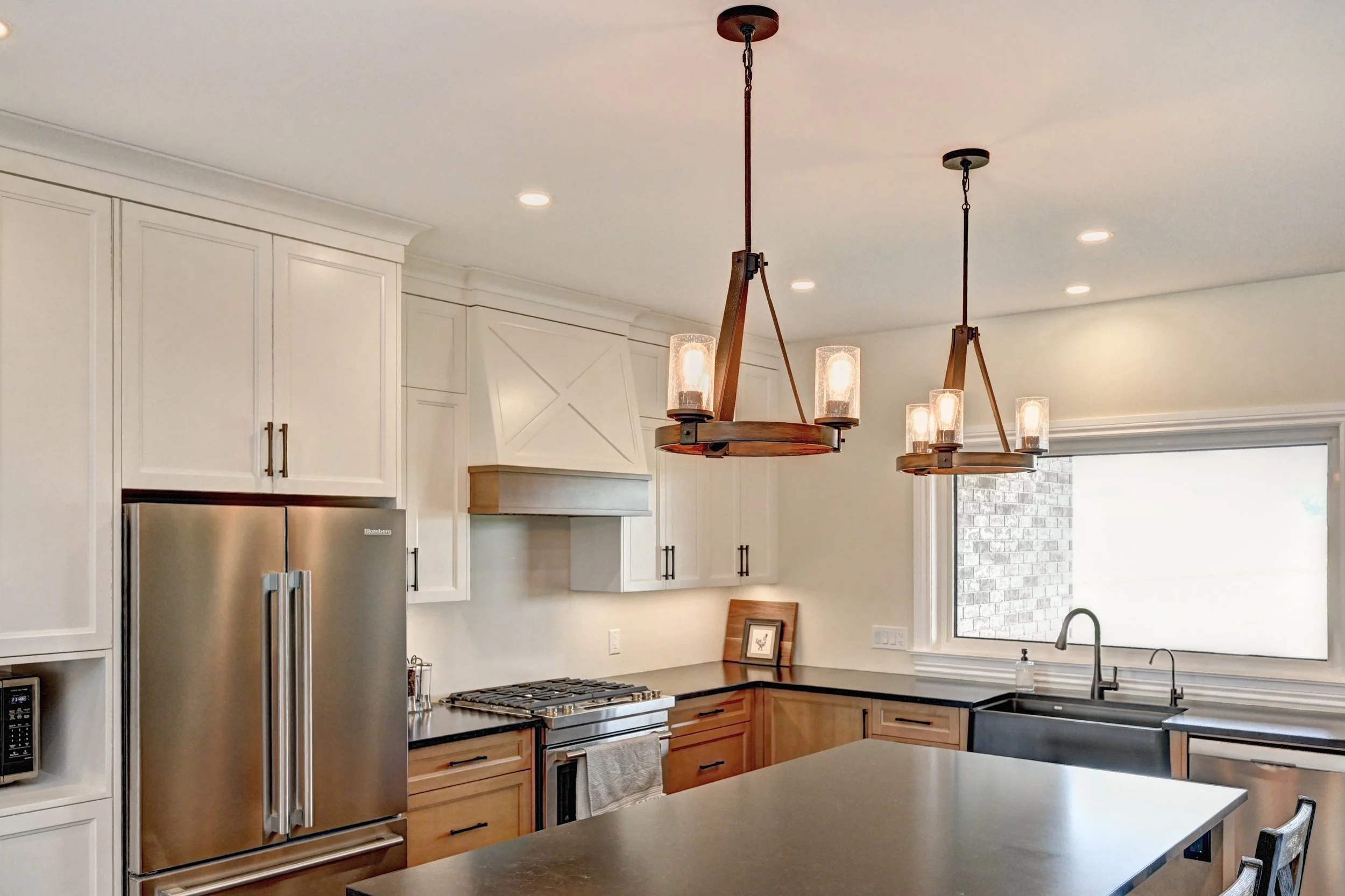 035-50 Kitchen (12).jpg