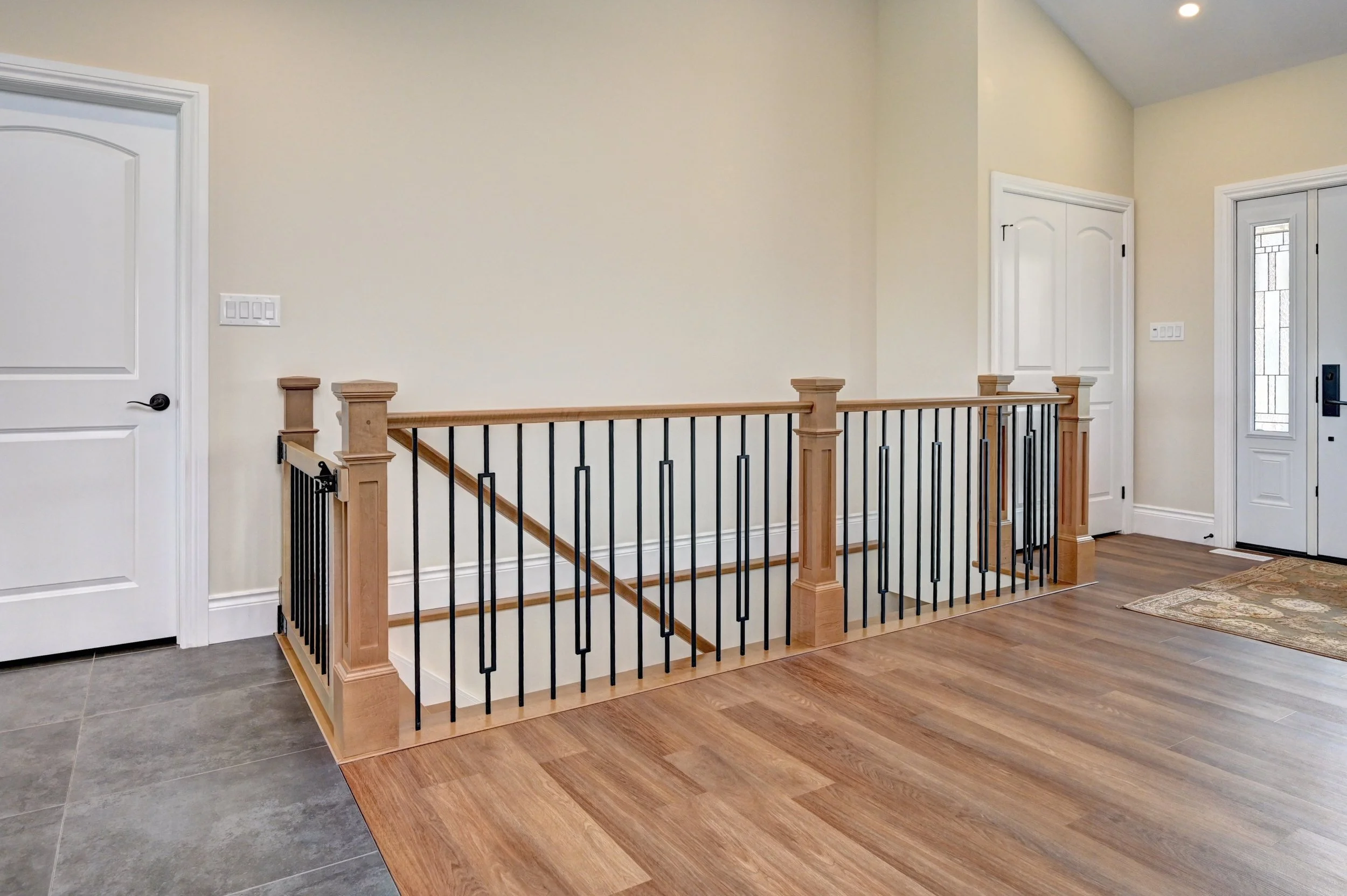 041-52 Stairway (2).jpg