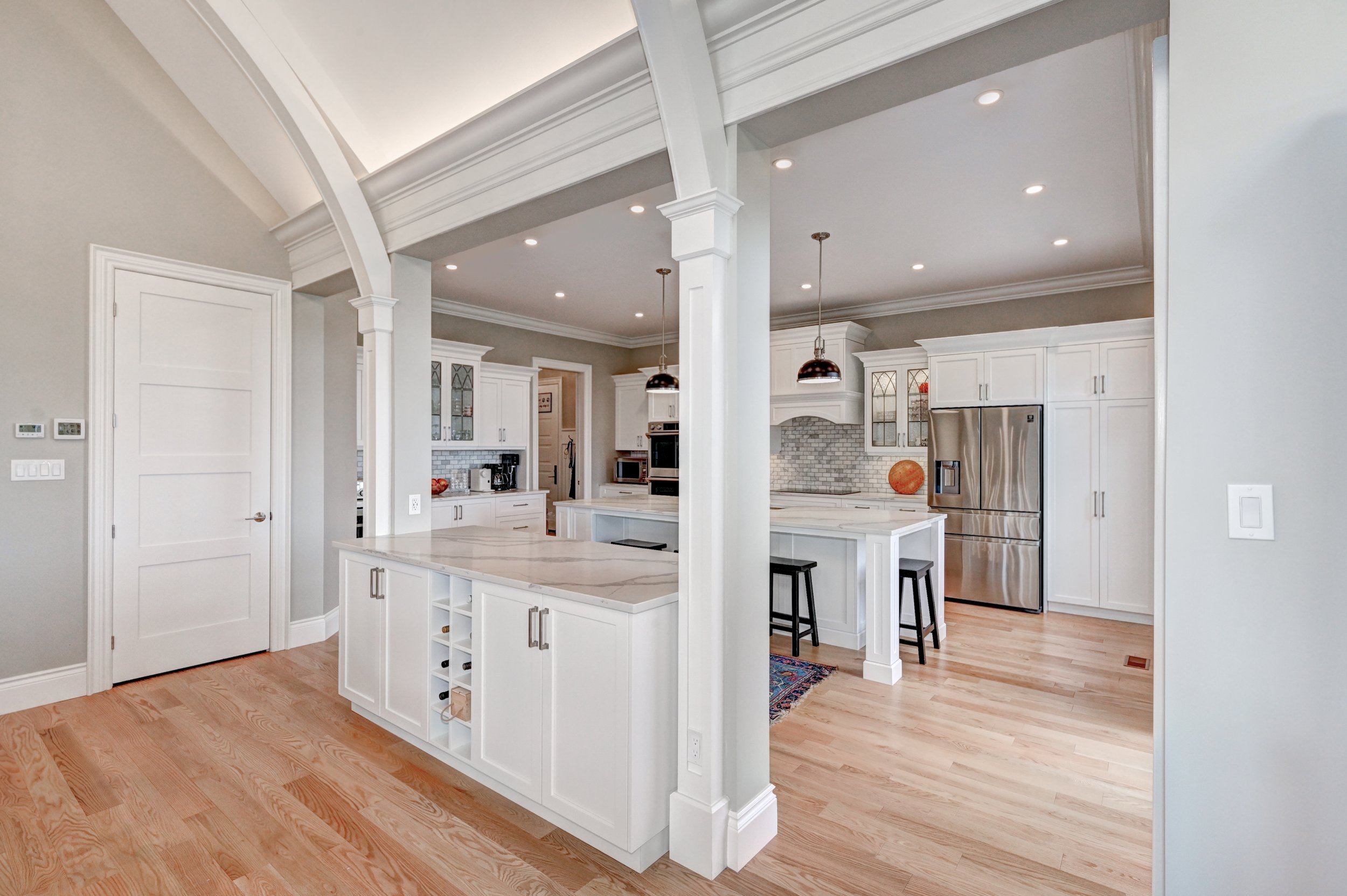43 Kitchen.jpg