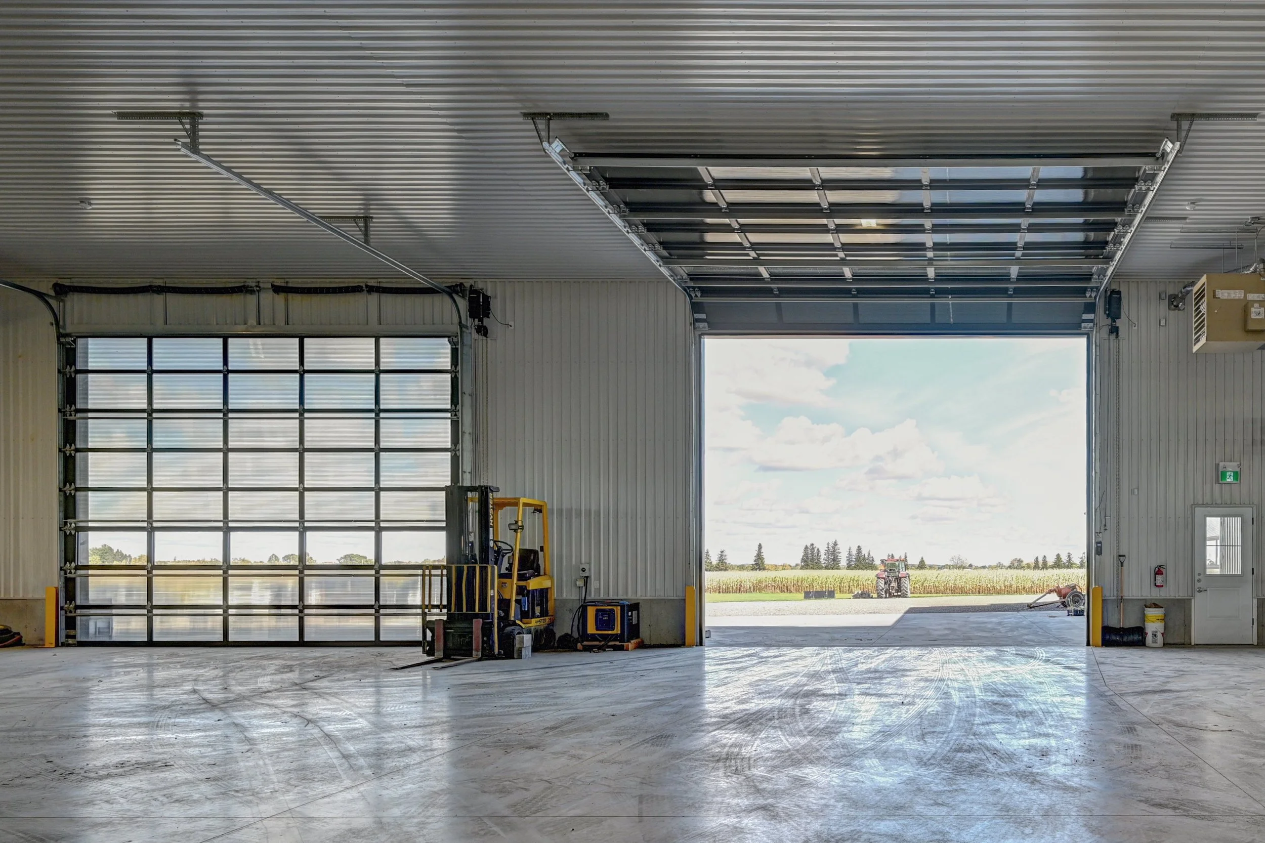 035-Interior Garage (2).jpg