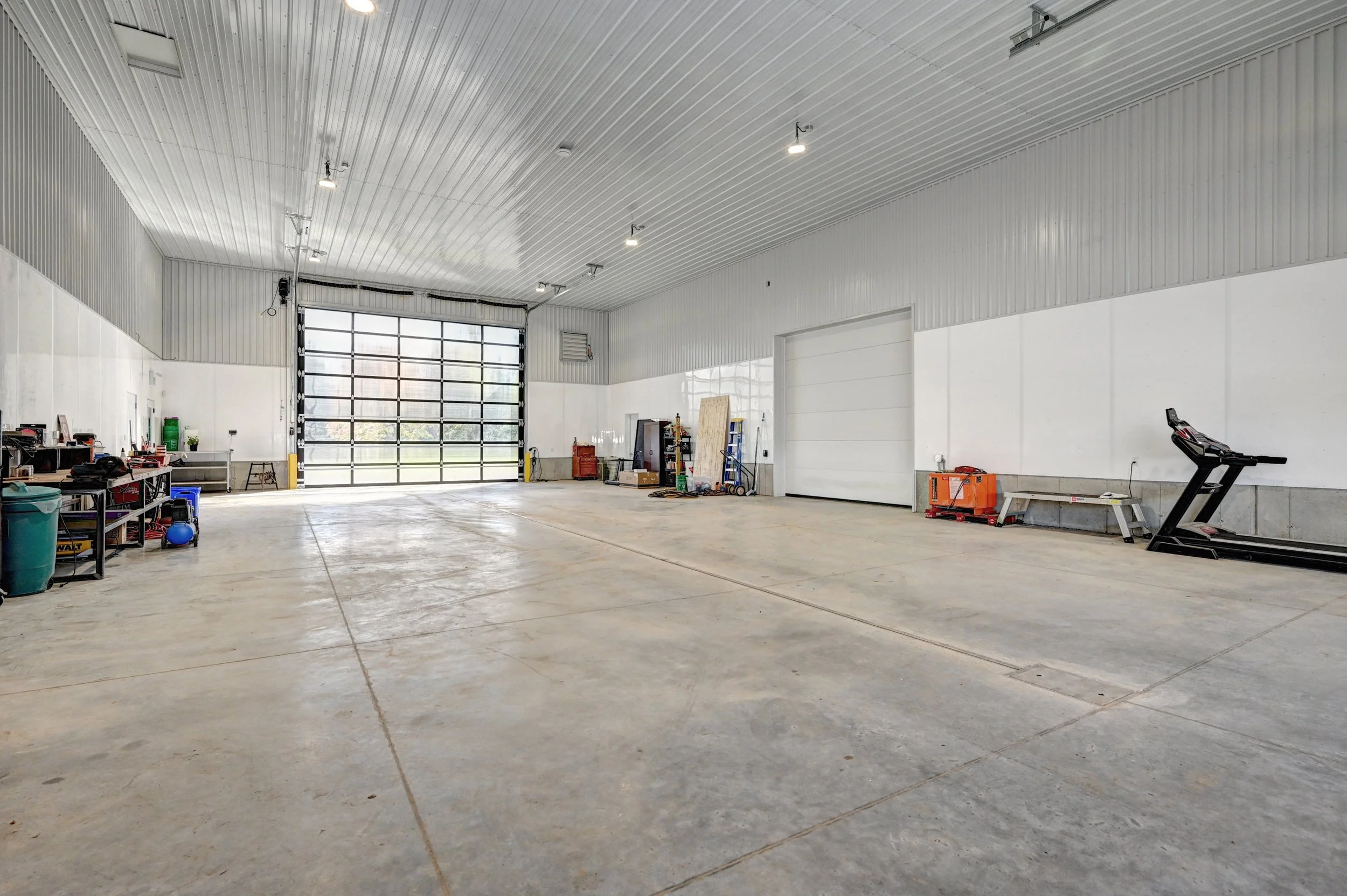 041-Interior Garage (8).jpg