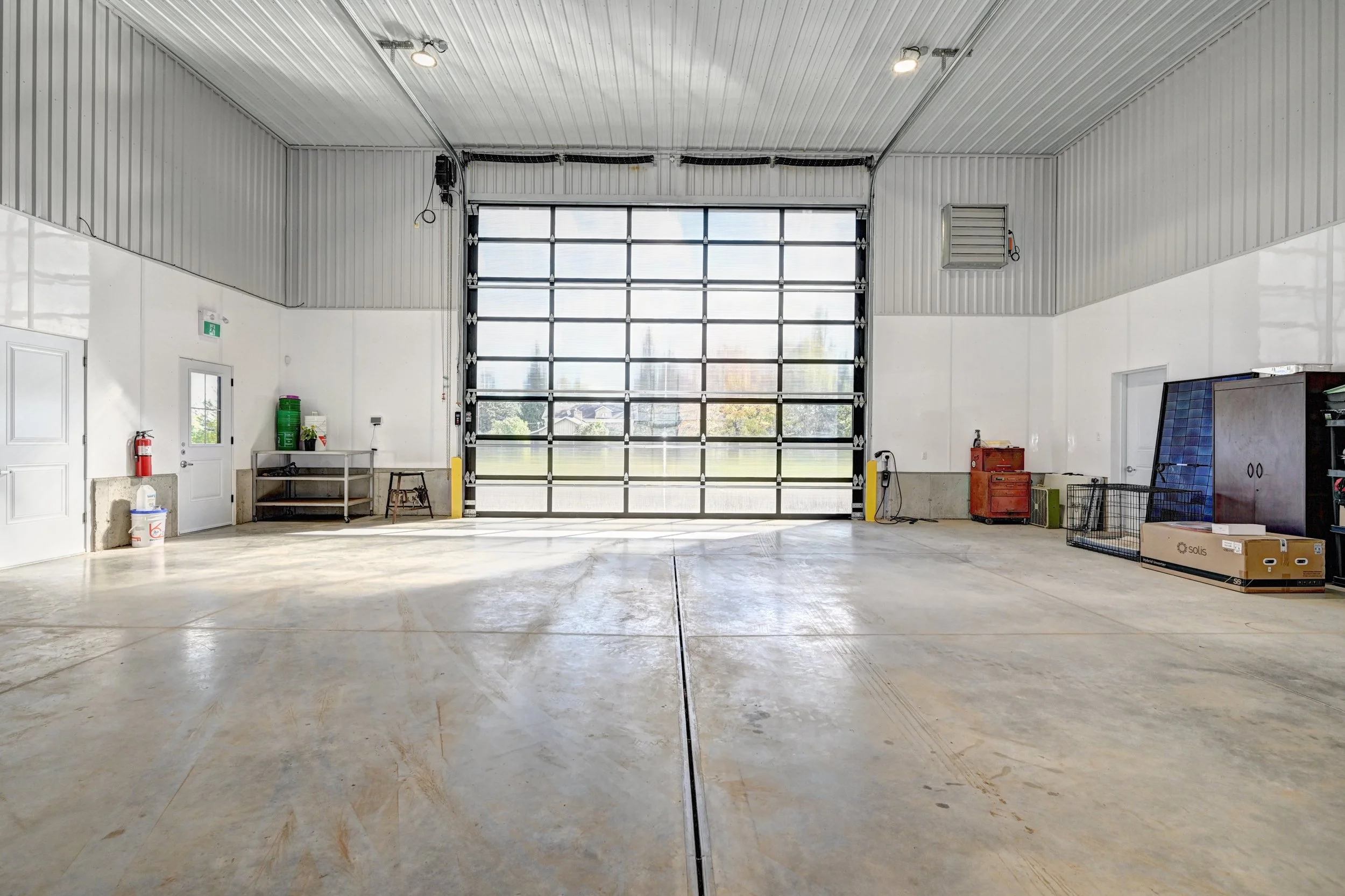 042-Interior Garage (9).jpg