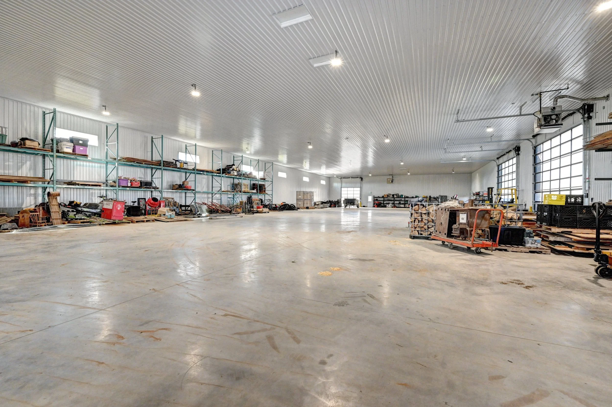 044-Interior Garage (11).jpg