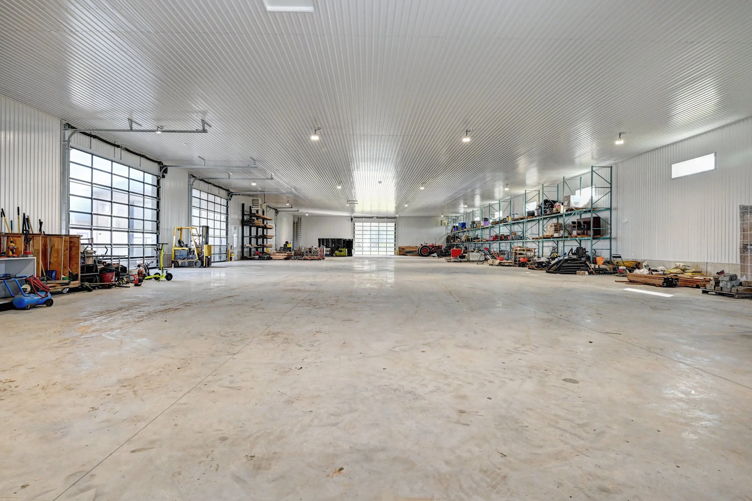 050-Interior Garage (17).jpg
