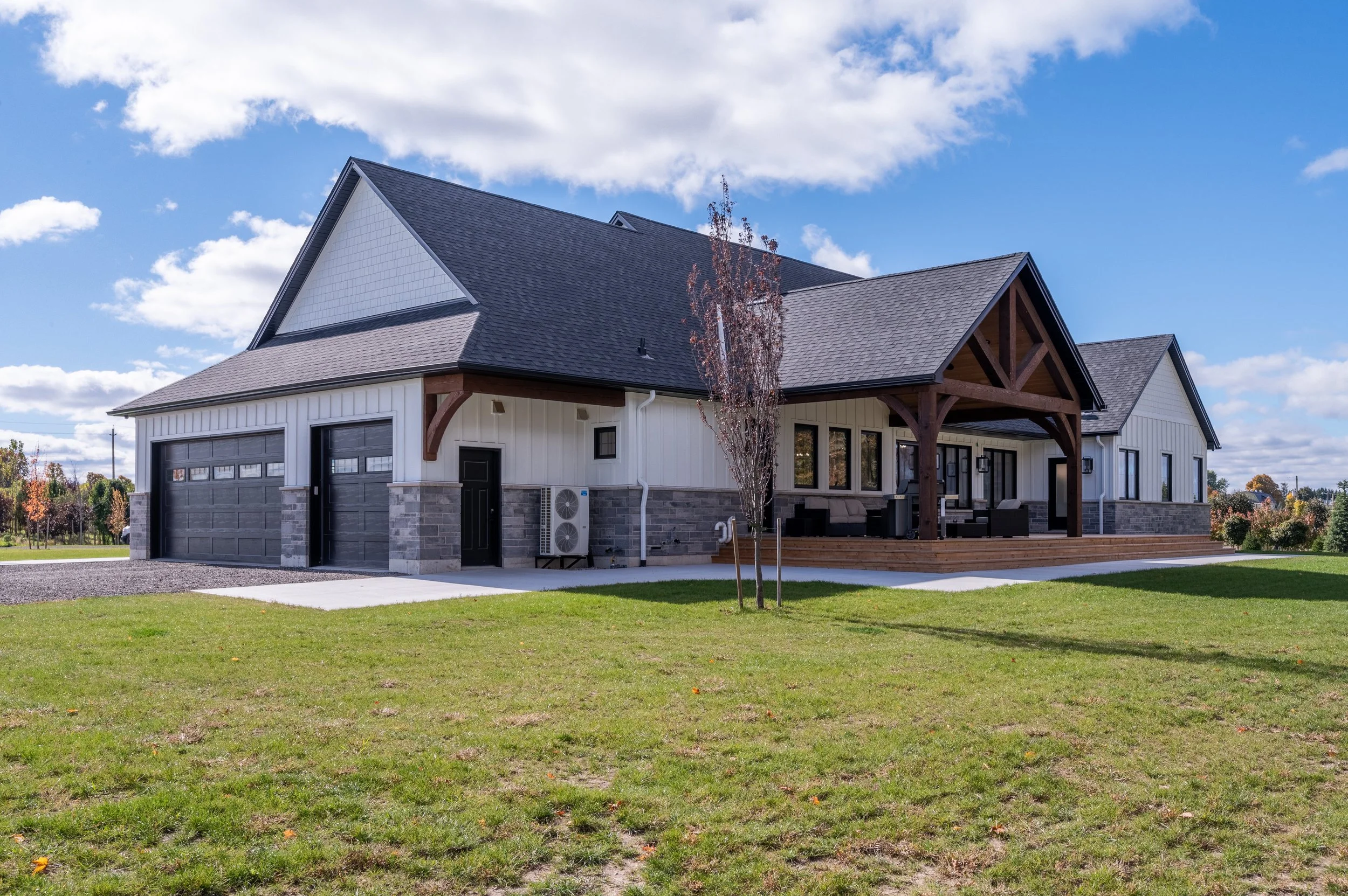 091-99 Exterior (14).jpg