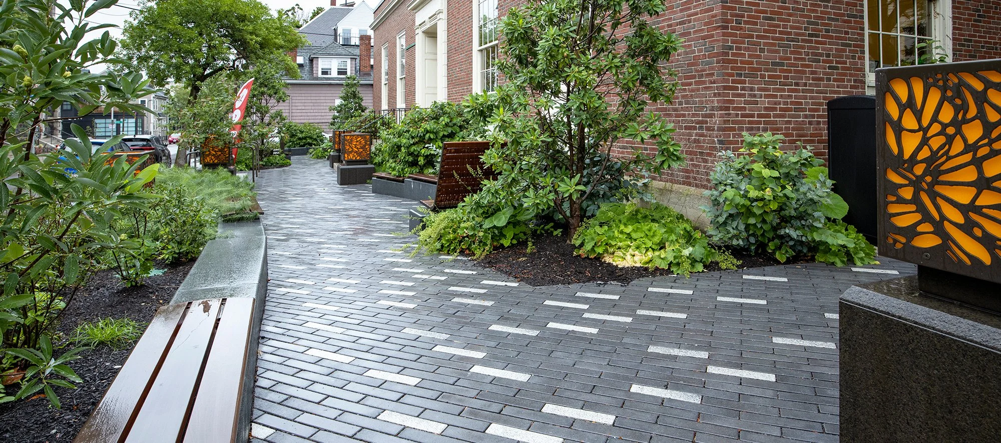 Unilock_Eco-Promenade_Cambridge Library_1.jpg