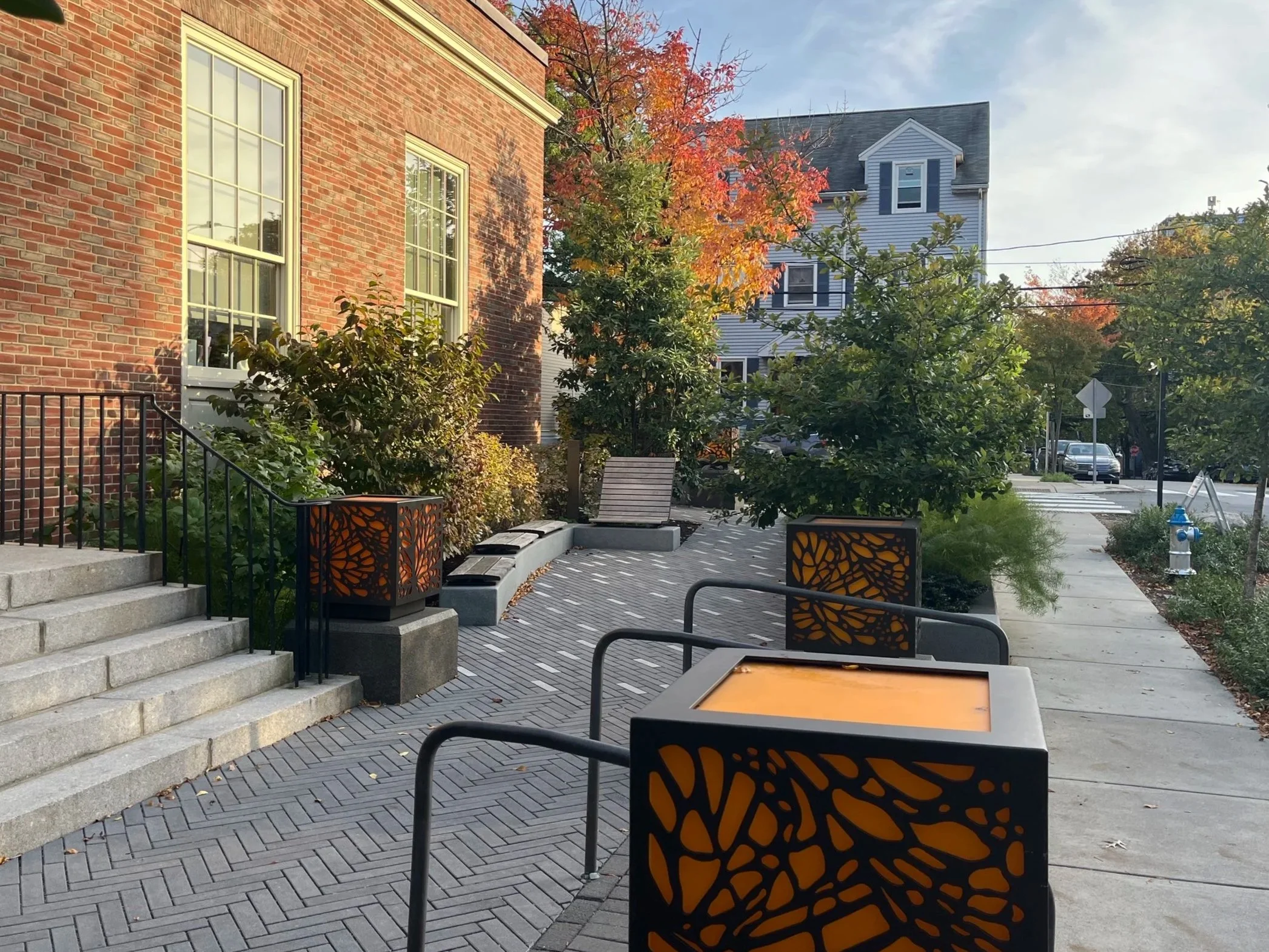 O'CONNELL LIBRARY POCKET PARK 
