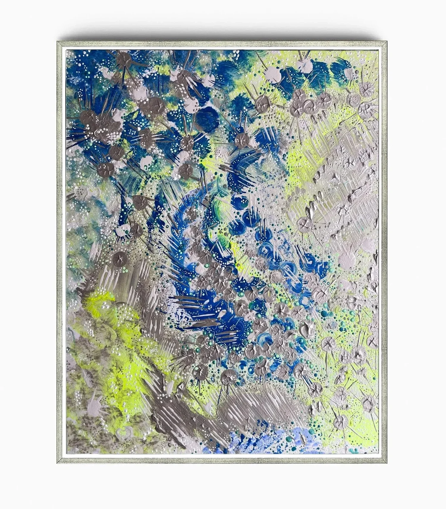  Curious Luminosity 
2023 
Acrylic on canvas 
40,5 x 51 cm (16 x 20 in)